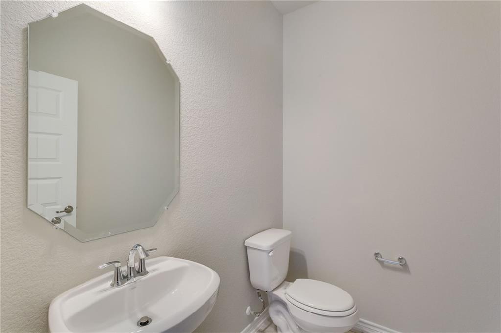 14202 Mccoy Loop Property Photo 32