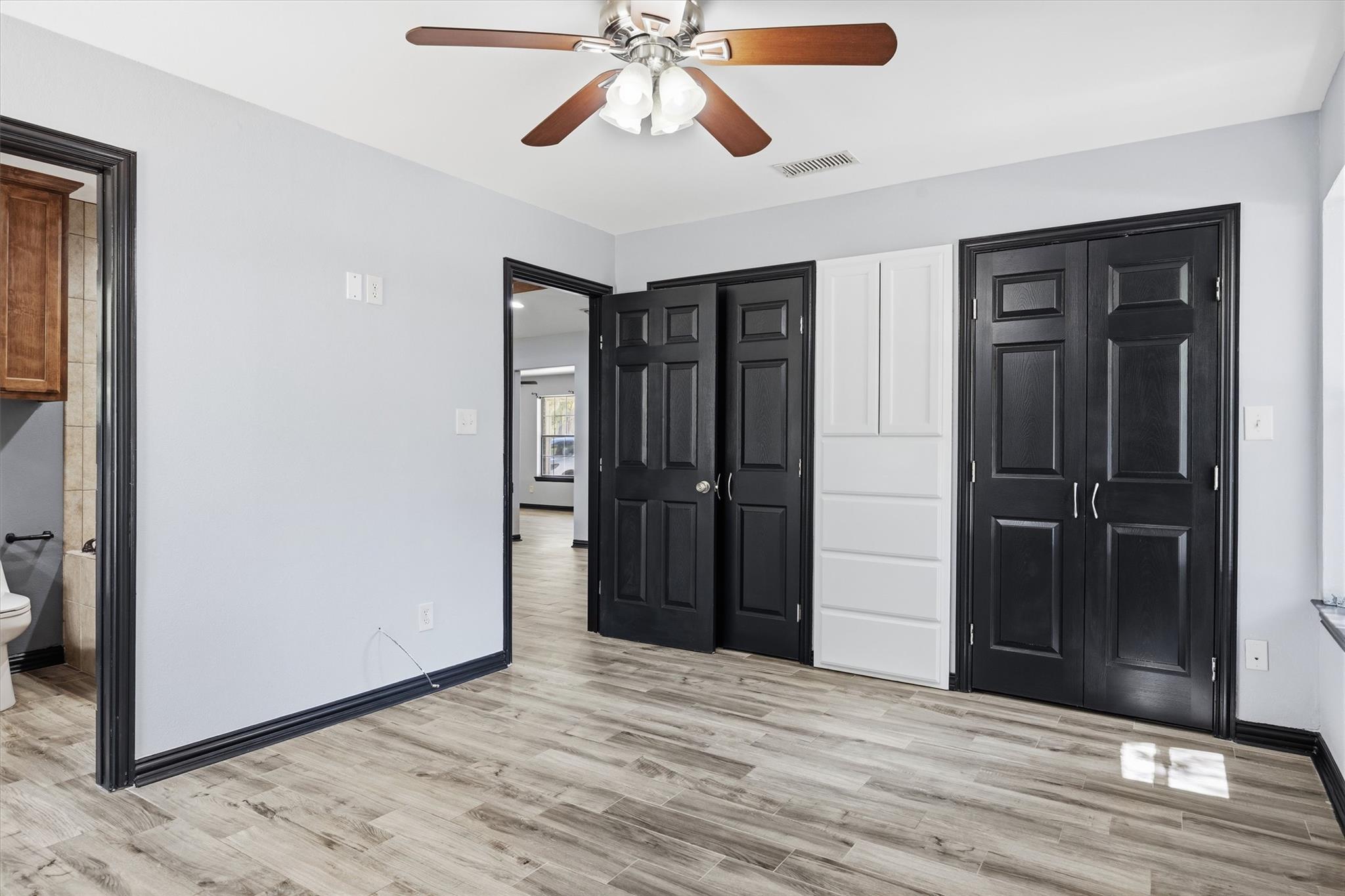 1011 Serenada Dr Property Photo 29