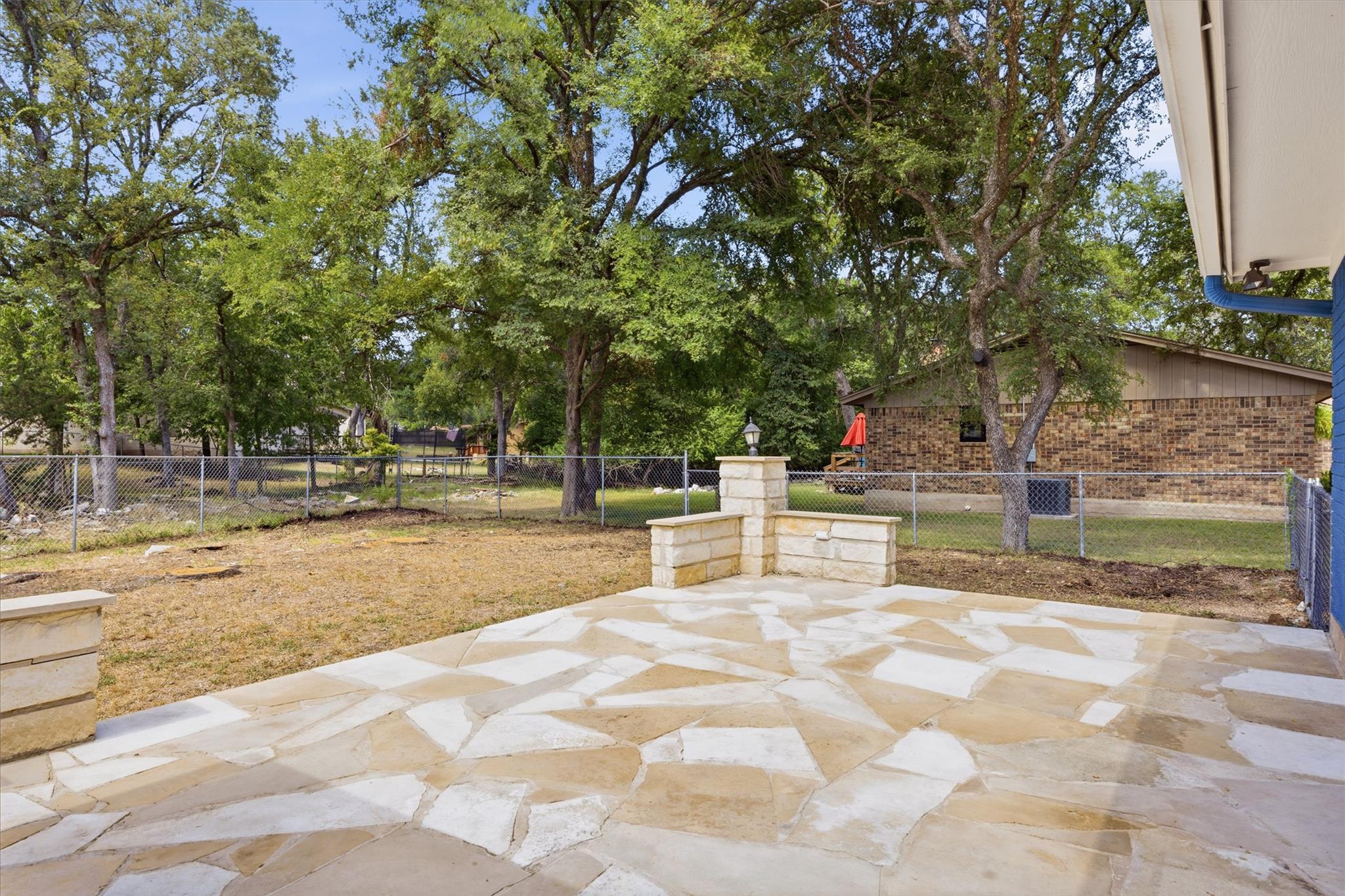 1011 Serenada Dr Property Photo 35