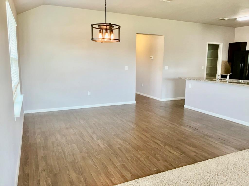 12040 Riparian Rd Property Photo 6