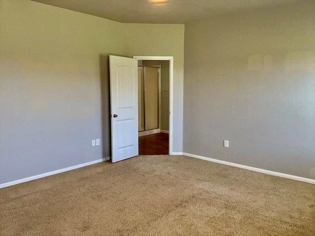 12040 Riparian Rd Property Photo 12