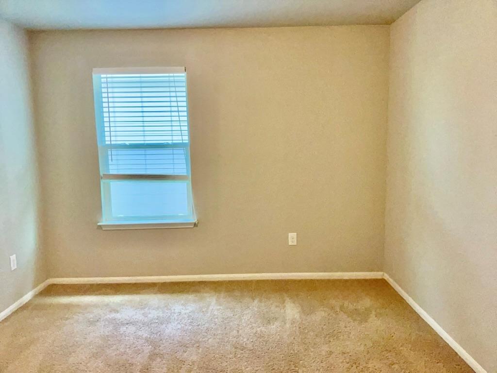 12040 Riparian Rd Property Photo 16