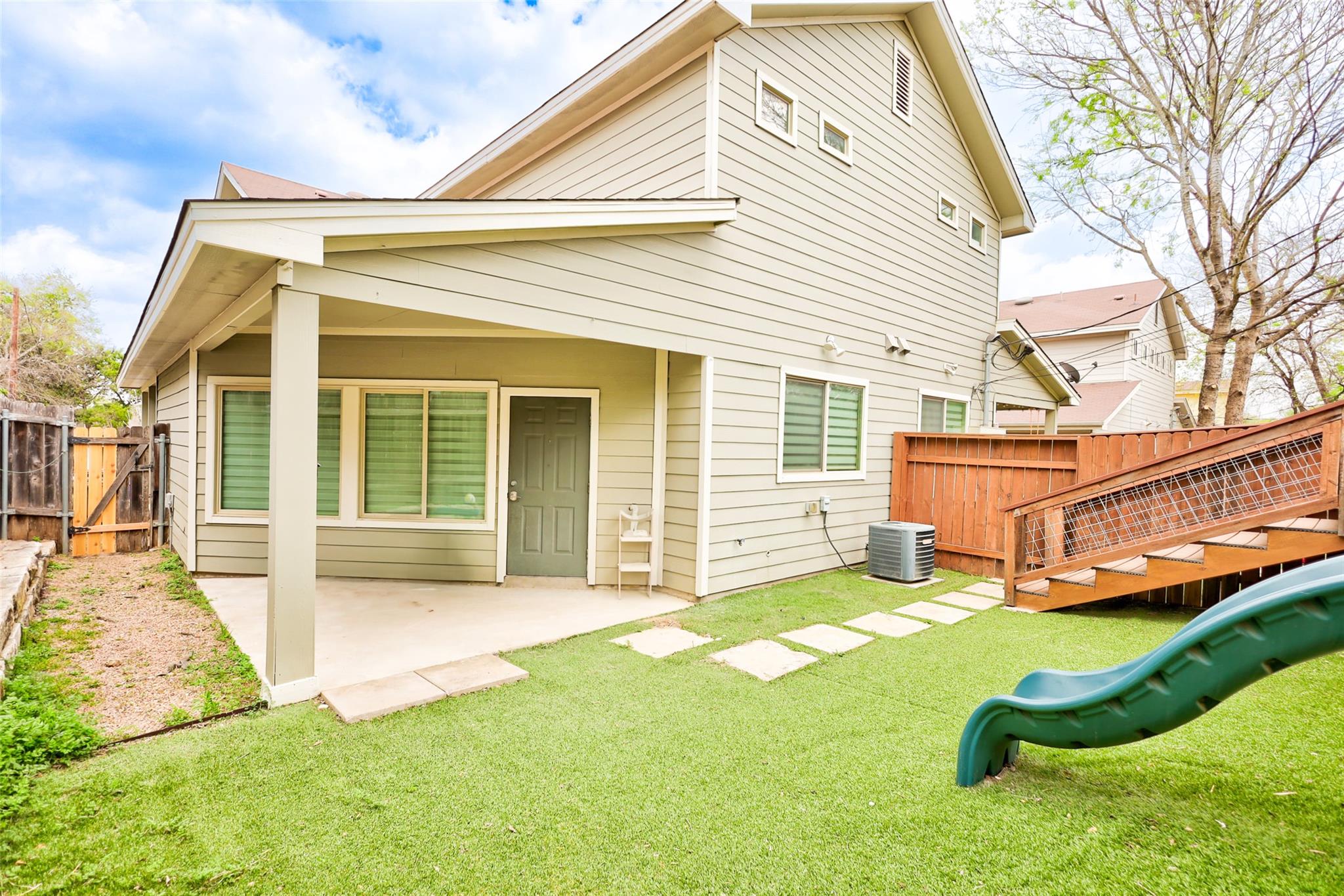3309 Thomas Kincheon St Property Photo 5