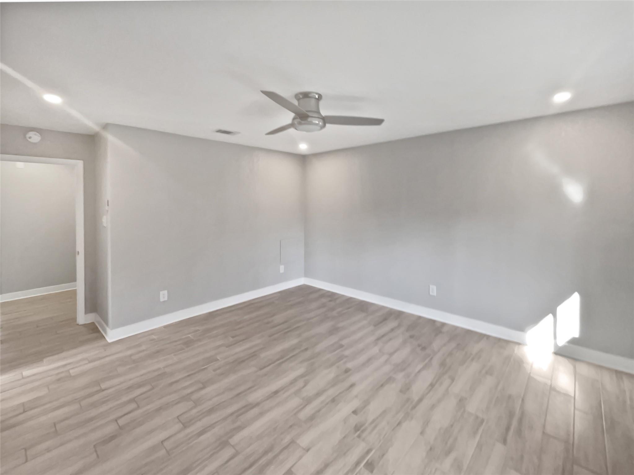9721 Meadowheath Dr Property Photo 16