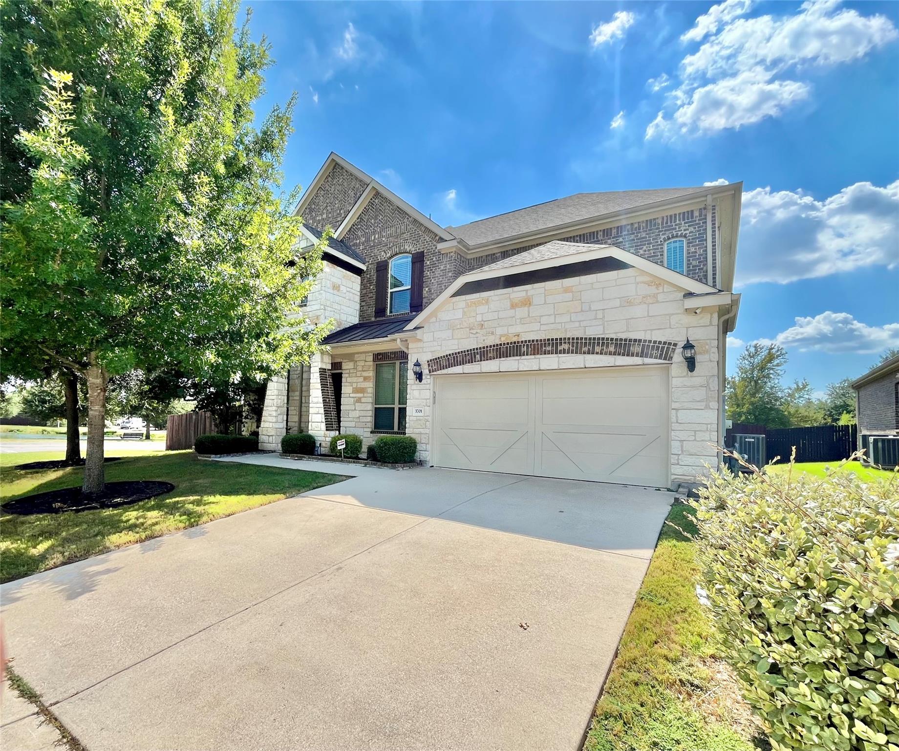 3701 Carya Dr