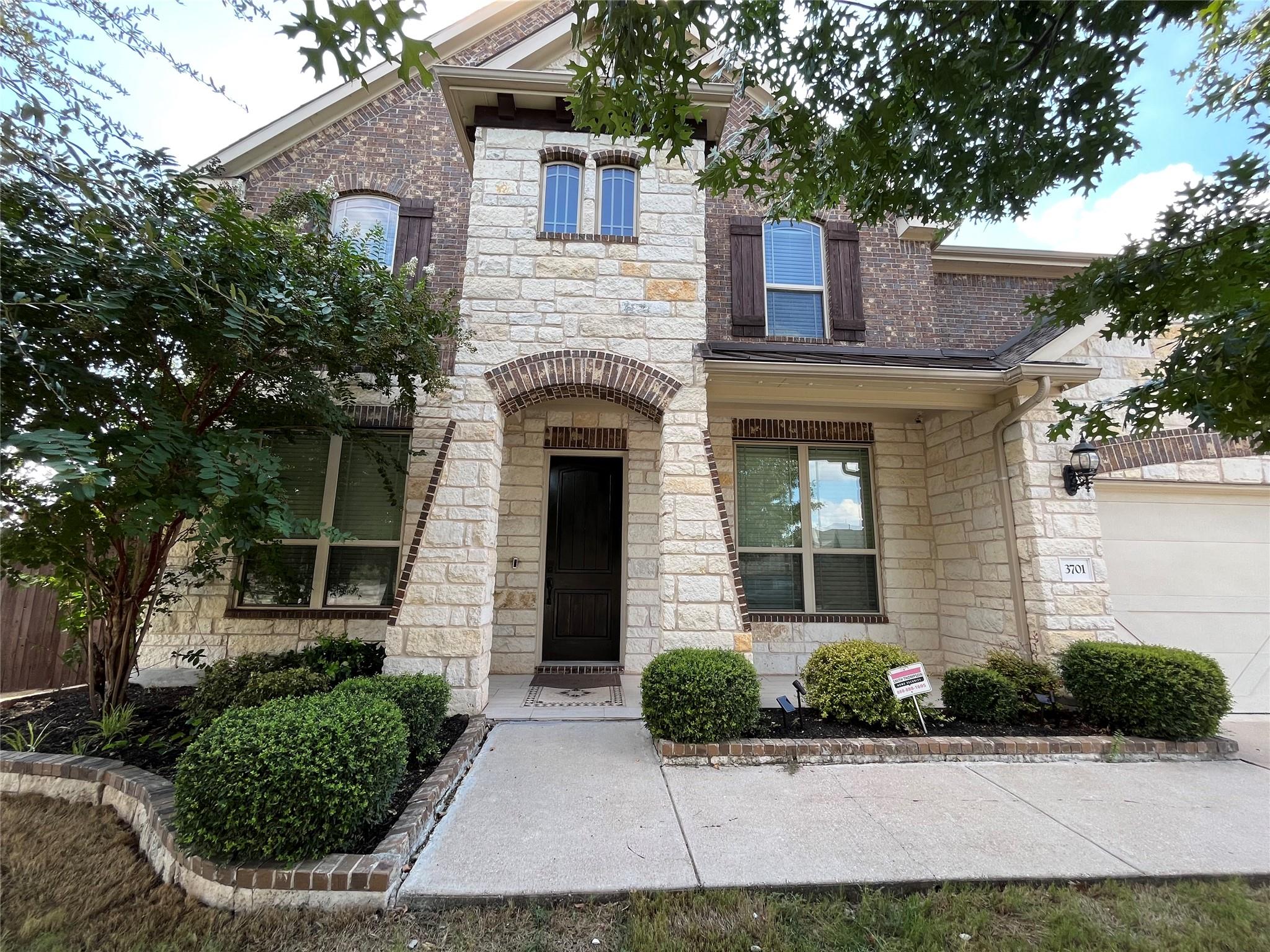 3701 Carya Dr Property Photo 3