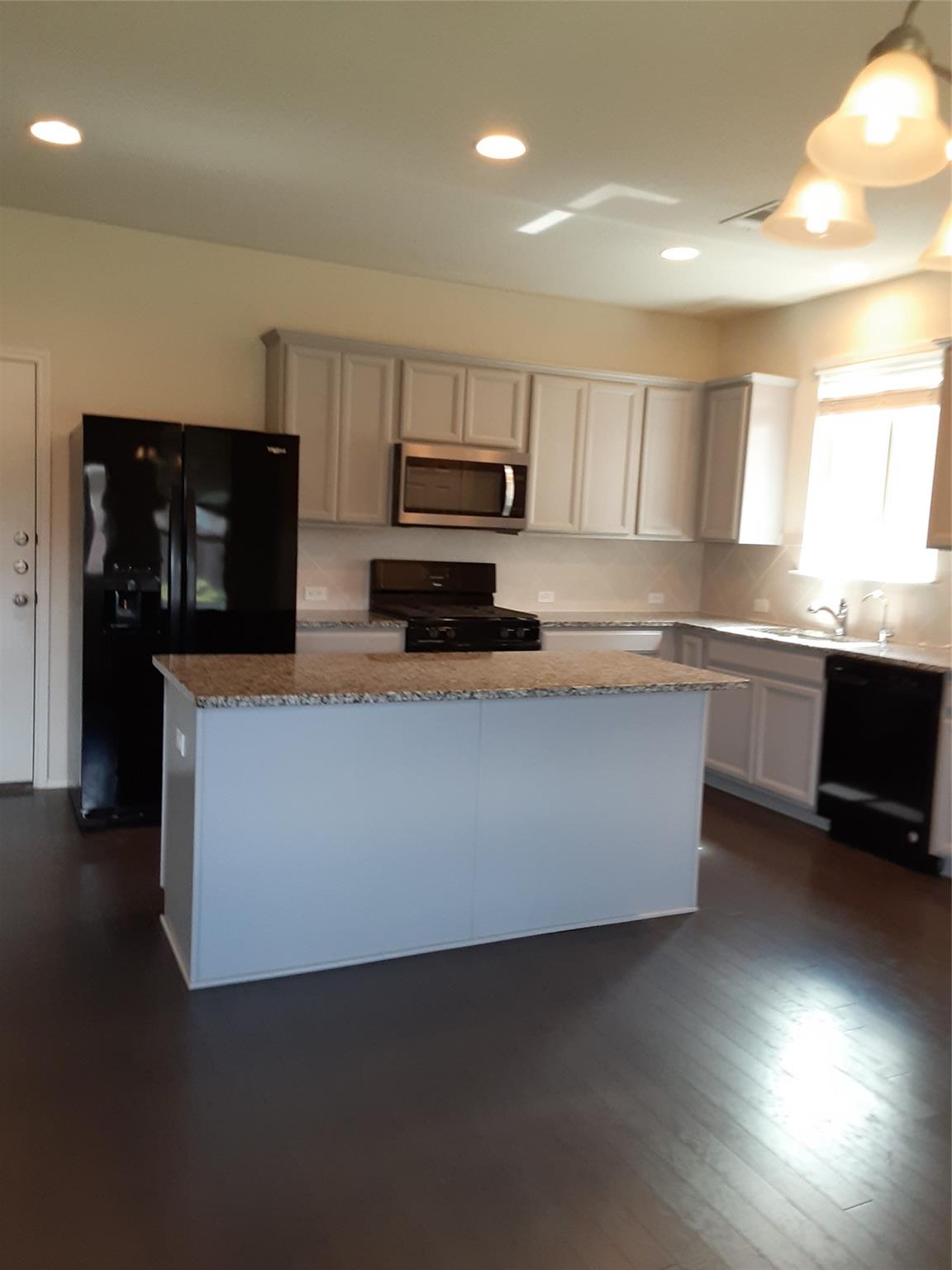 504 Coffee Berry Dr Property Photo 5