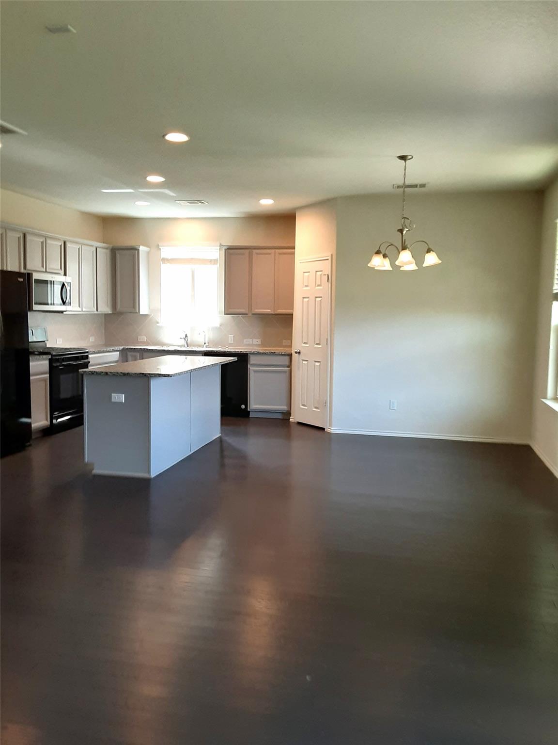 504 Coffee Berry Dr Property Photo 8