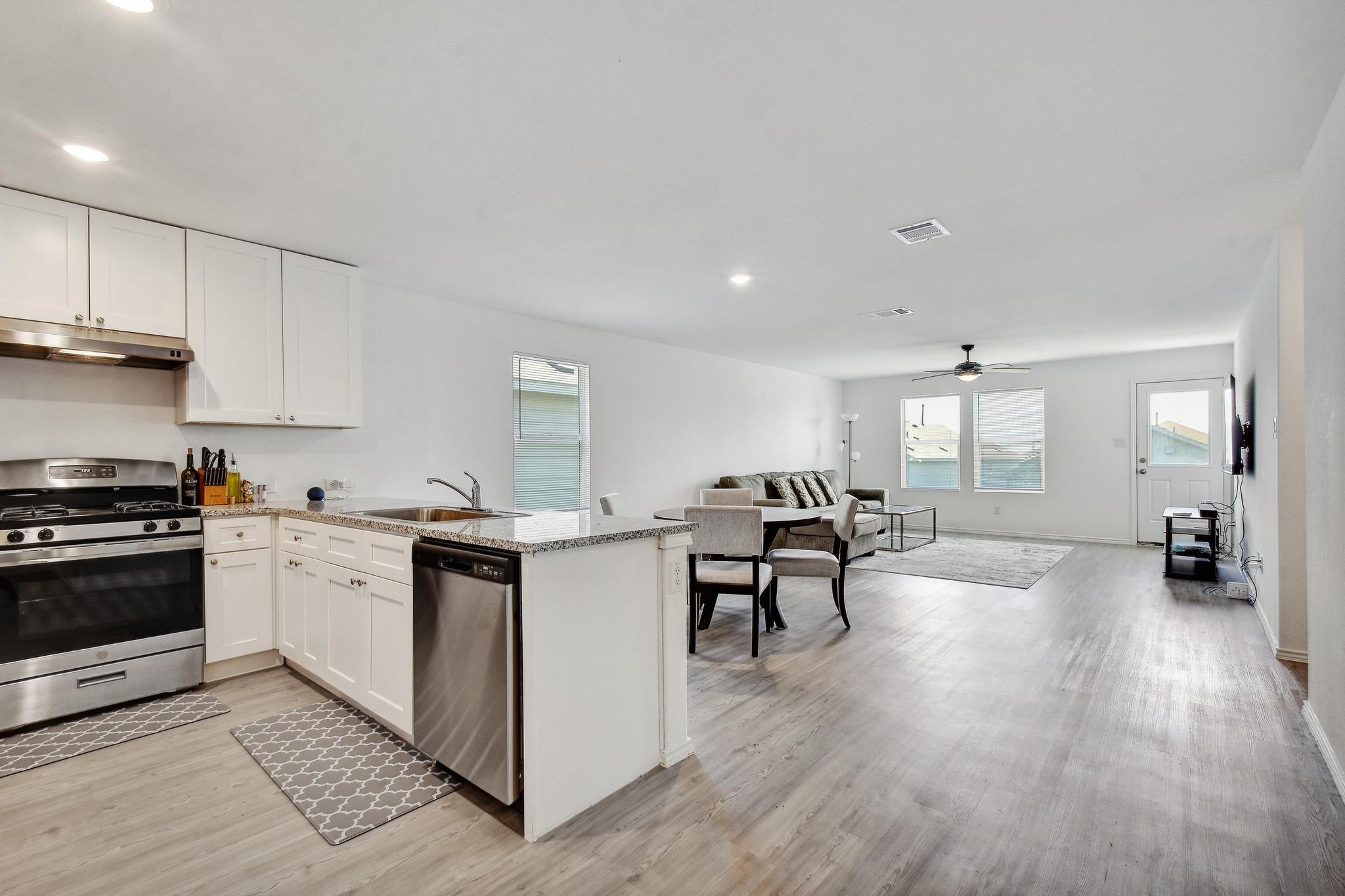 9018 Stellar Moon None Property Photo 4