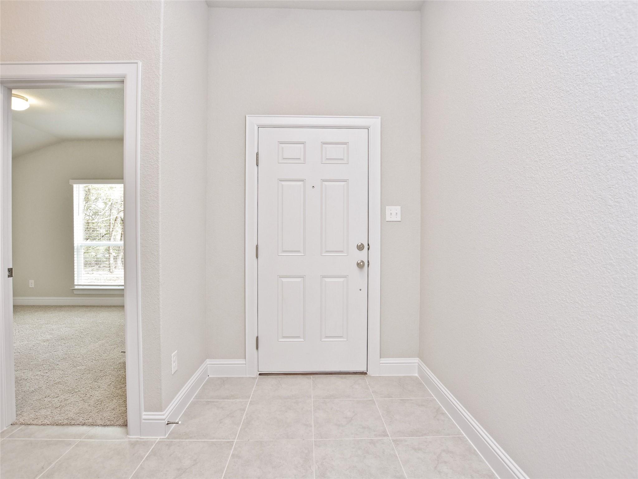 8116 Bronco Ln Property Photo 3