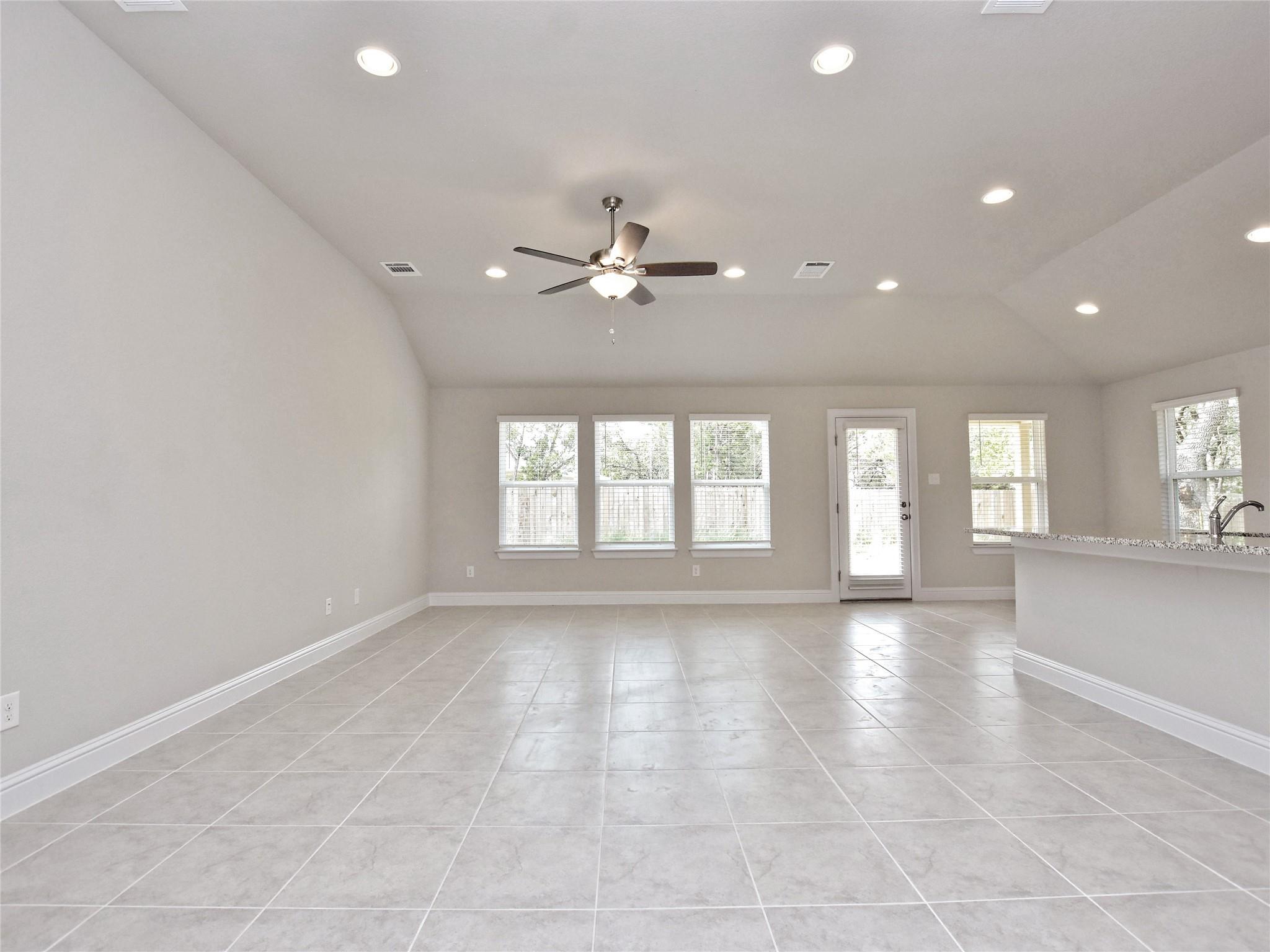 8116 Bronco Ln Property Photo 5