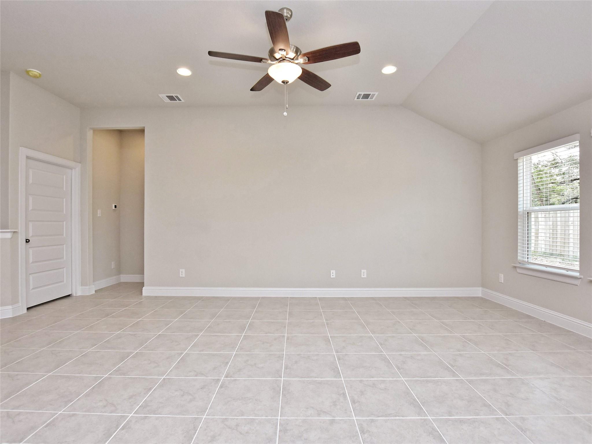 8116 Bronco Ln Property Photo 6