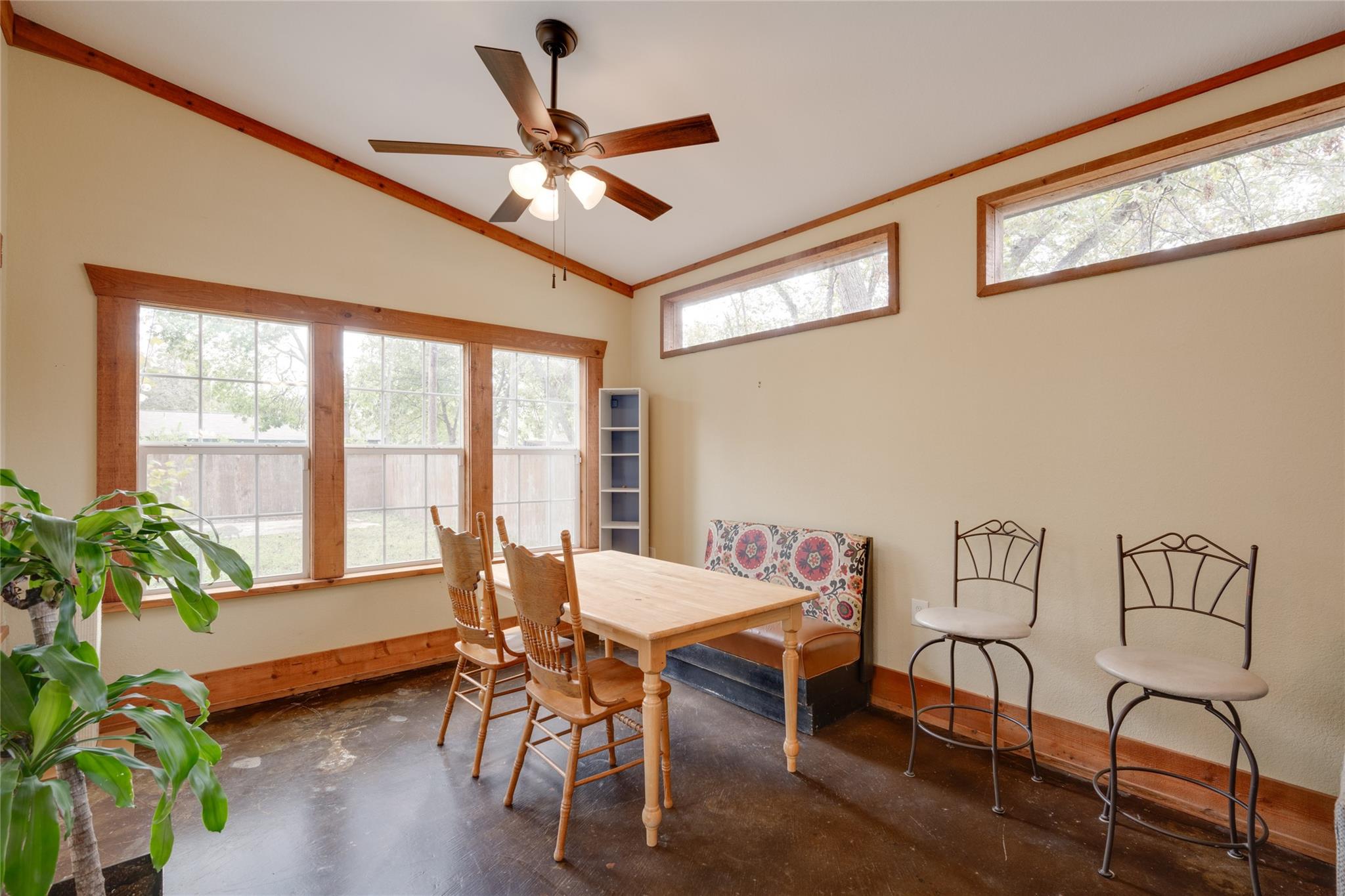 806 Barbara Dr Dr Property Photo 5