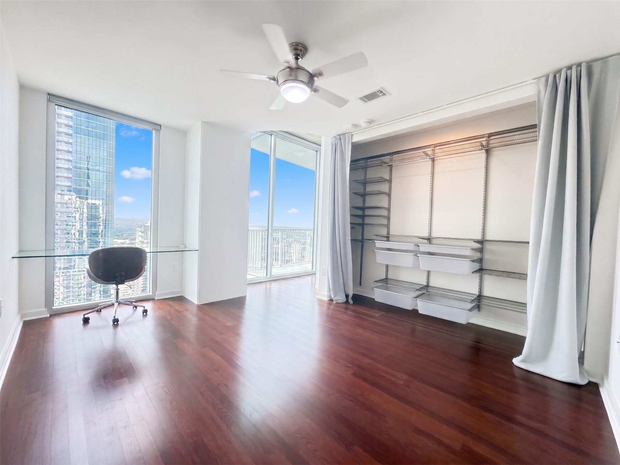 360 Nueces St #4008 Property Photo 9