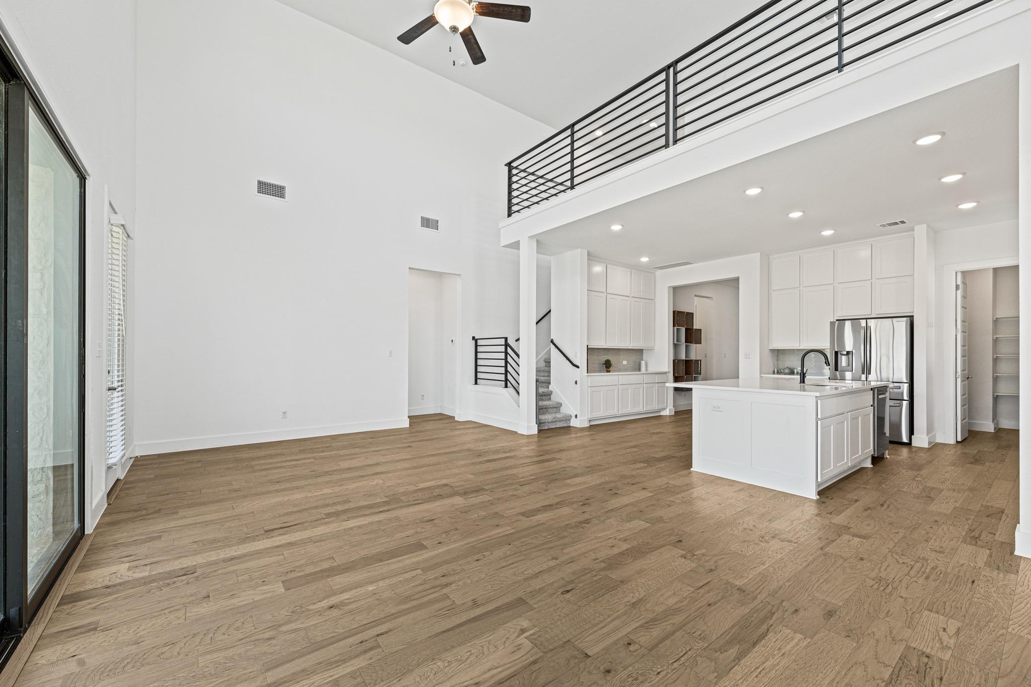 1105 Lickety Ln Property Photo 5