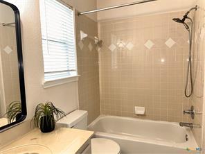 1004 Shady Hollow Ct Property Photo 31