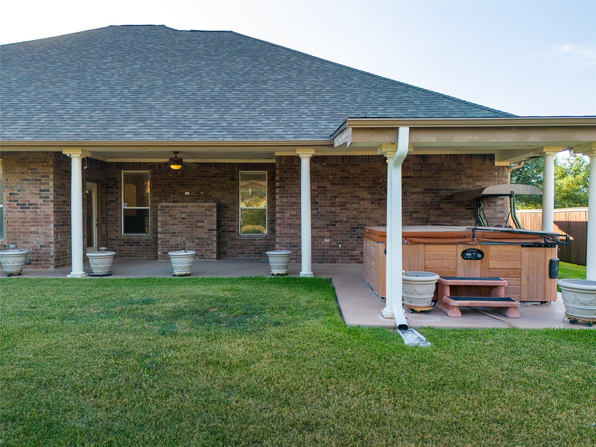 1004 Shady Hollow Ct Property Photo 36