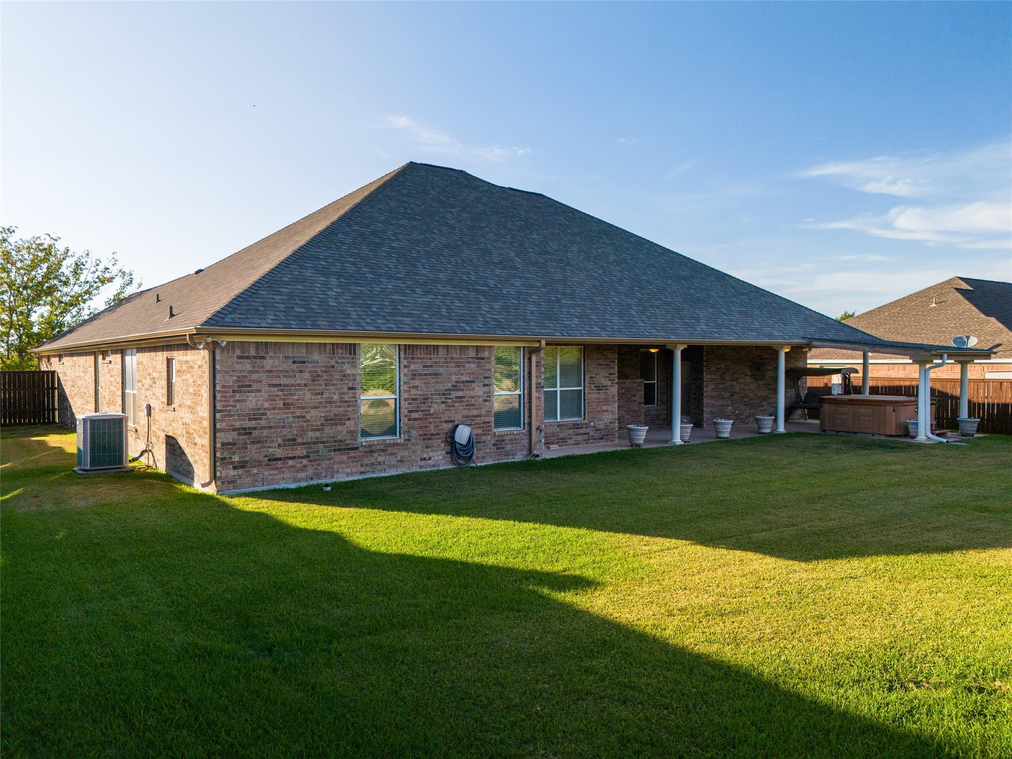 1004 Shady Hollow Ct Property Photo 37