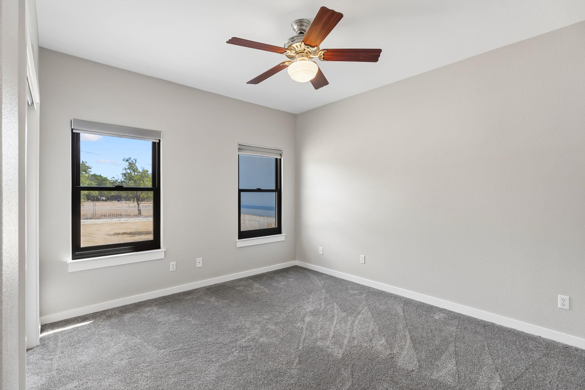 501 Lone Star Dr Property Photo 18