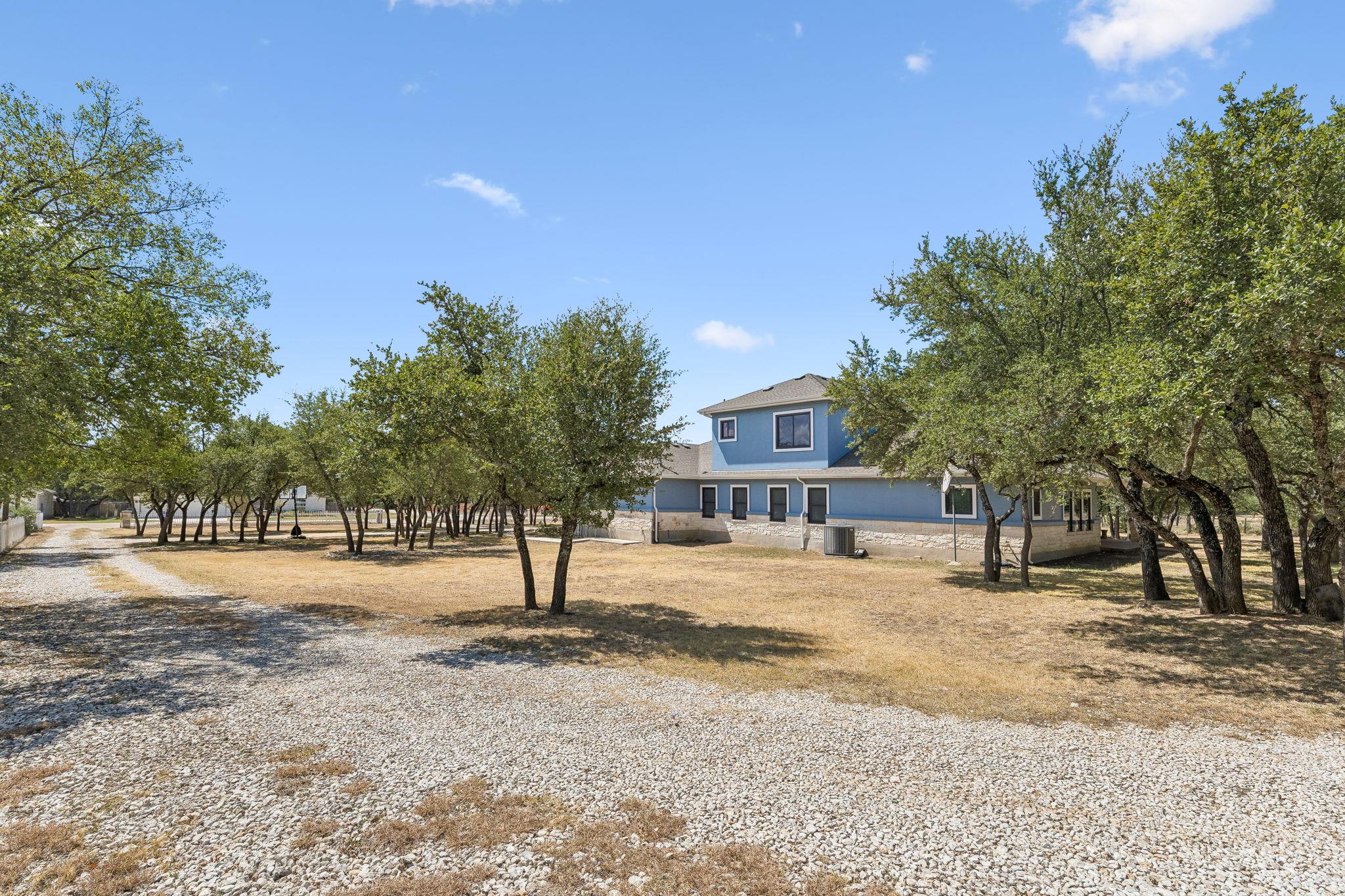 501 Lone Star Dr Property Photo 29