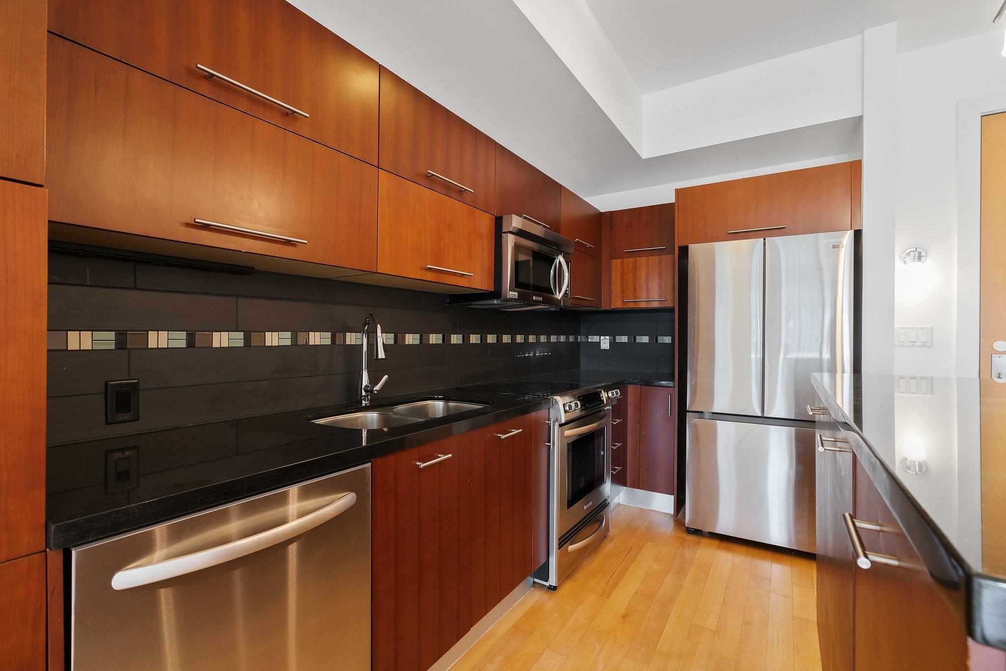 603 Davis St #1105 Property Photo 1