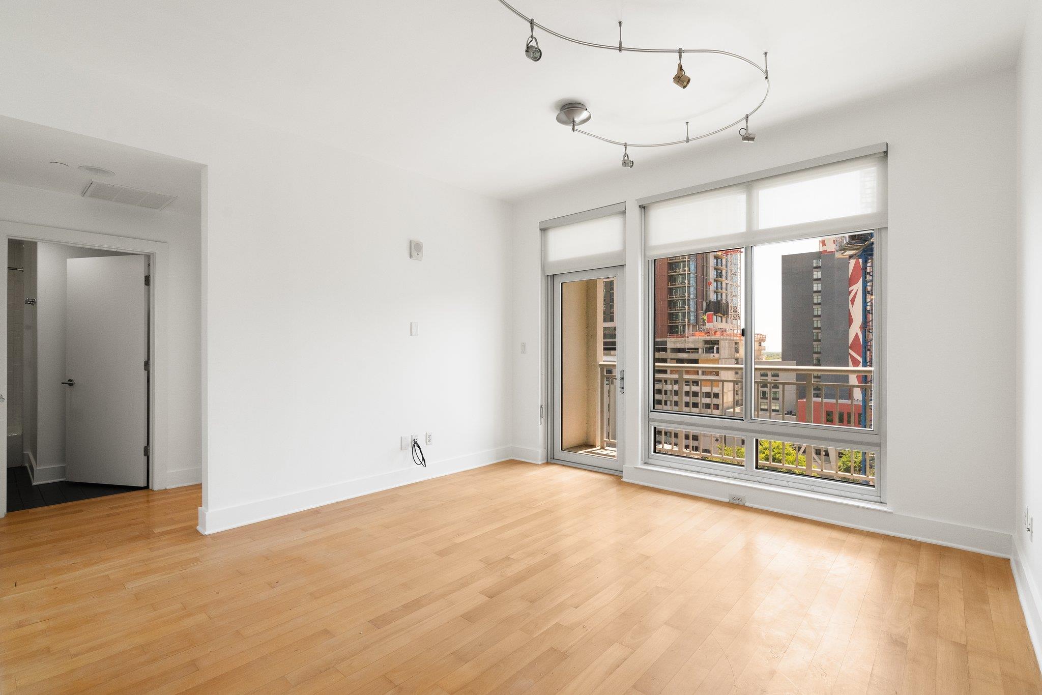 603 Davis St #1105 Property Photo 5