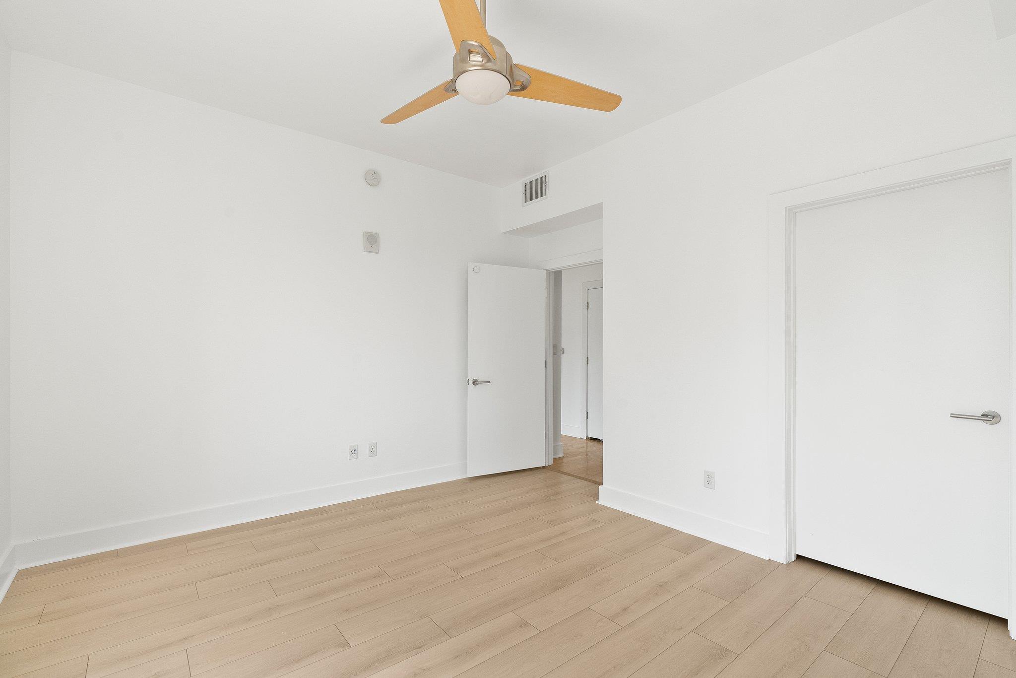 603 Davis St #1105 Property Photo 9