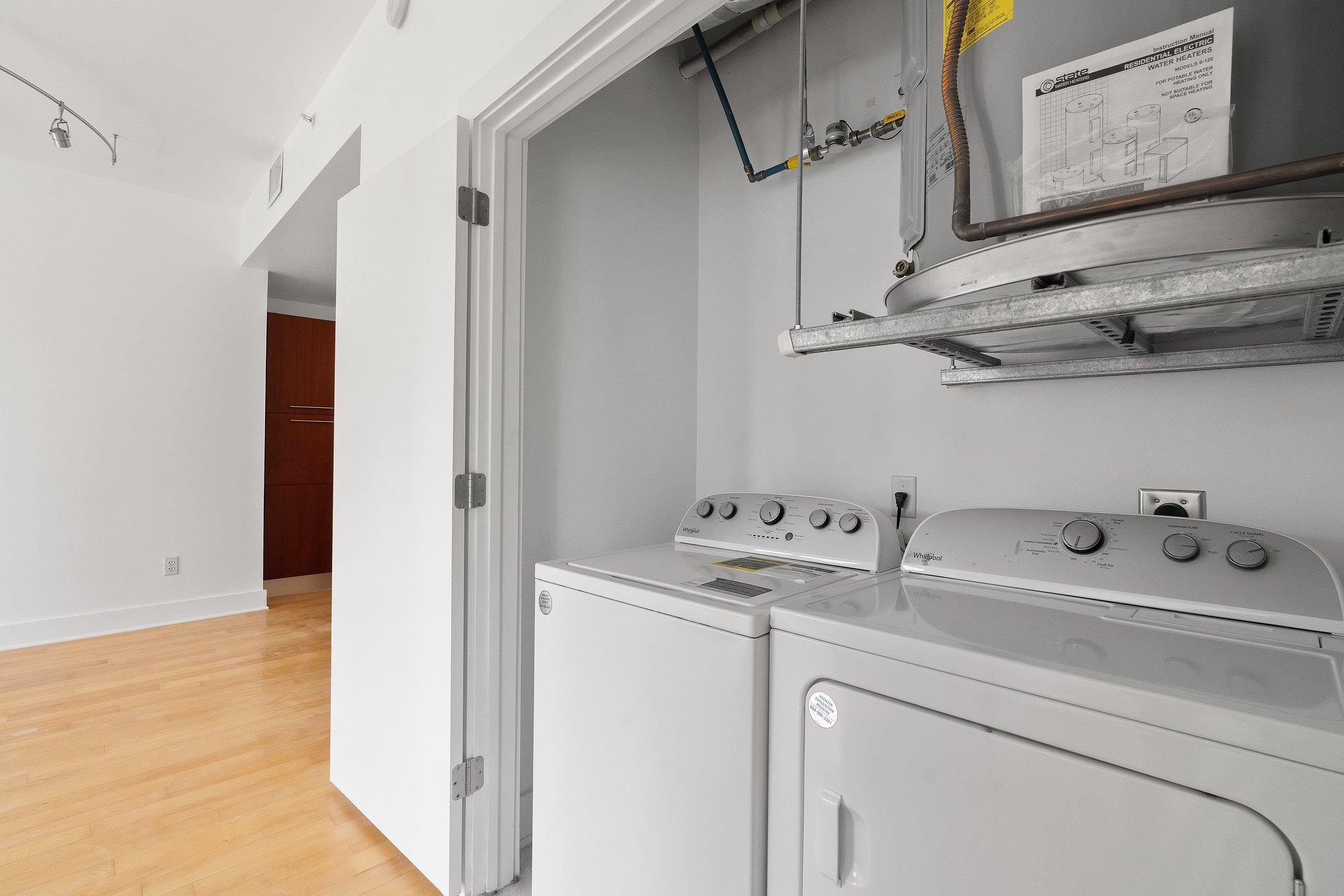 603 Davis St #1105 Property Photo 12