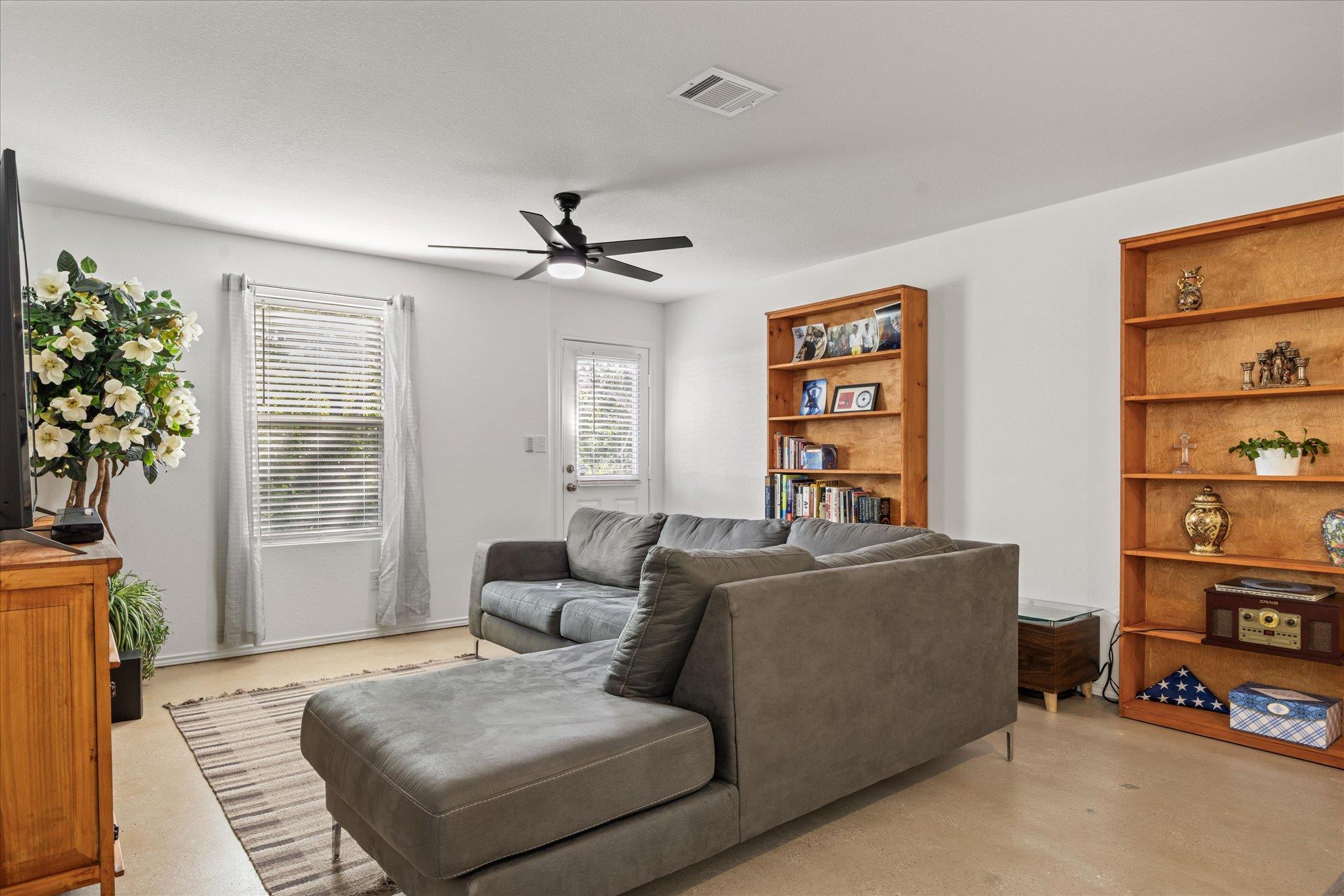 36 Trinity Cir Property Photo 7