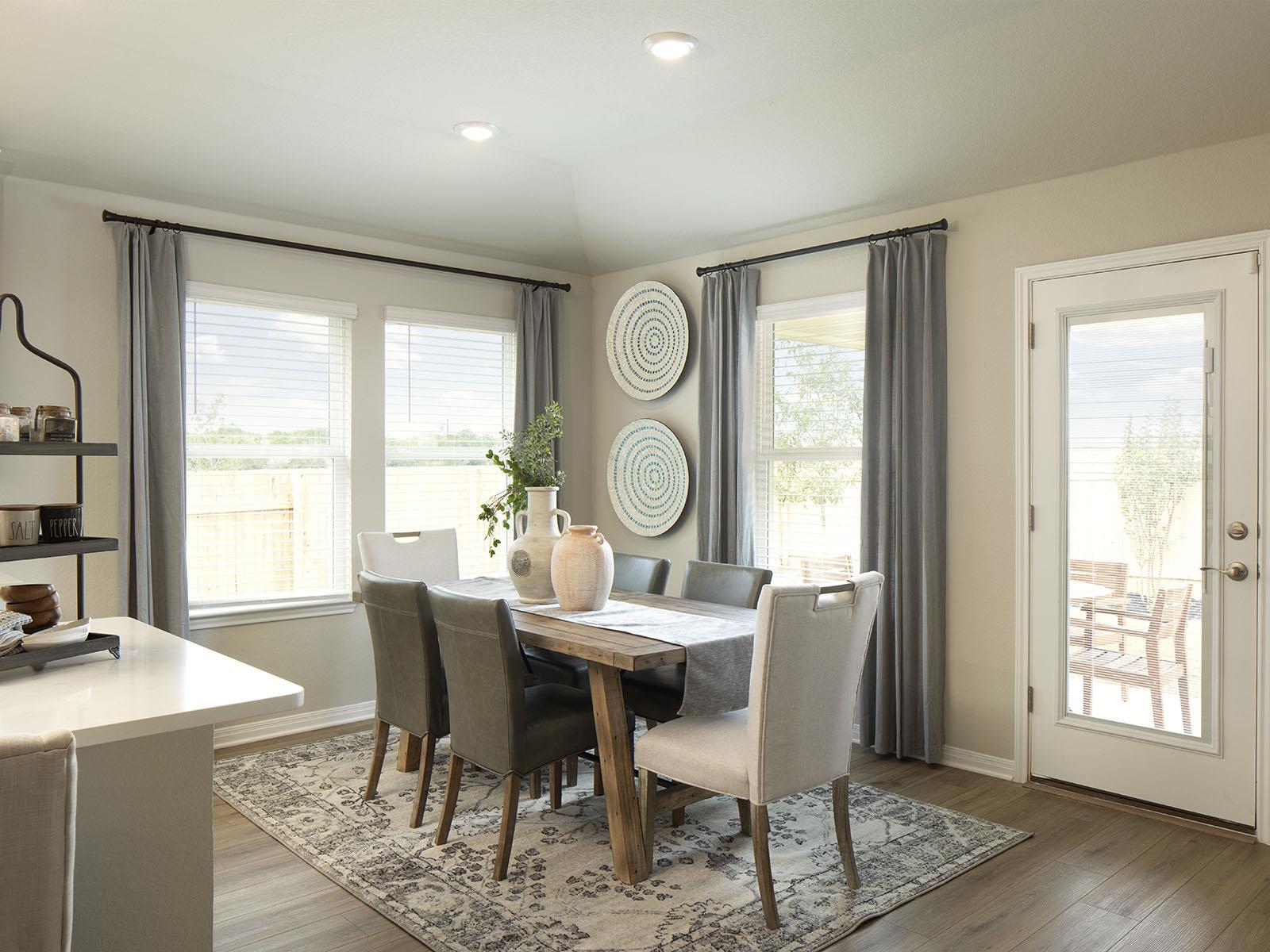 174 Coopers Hawk Crst Property Photo 9
