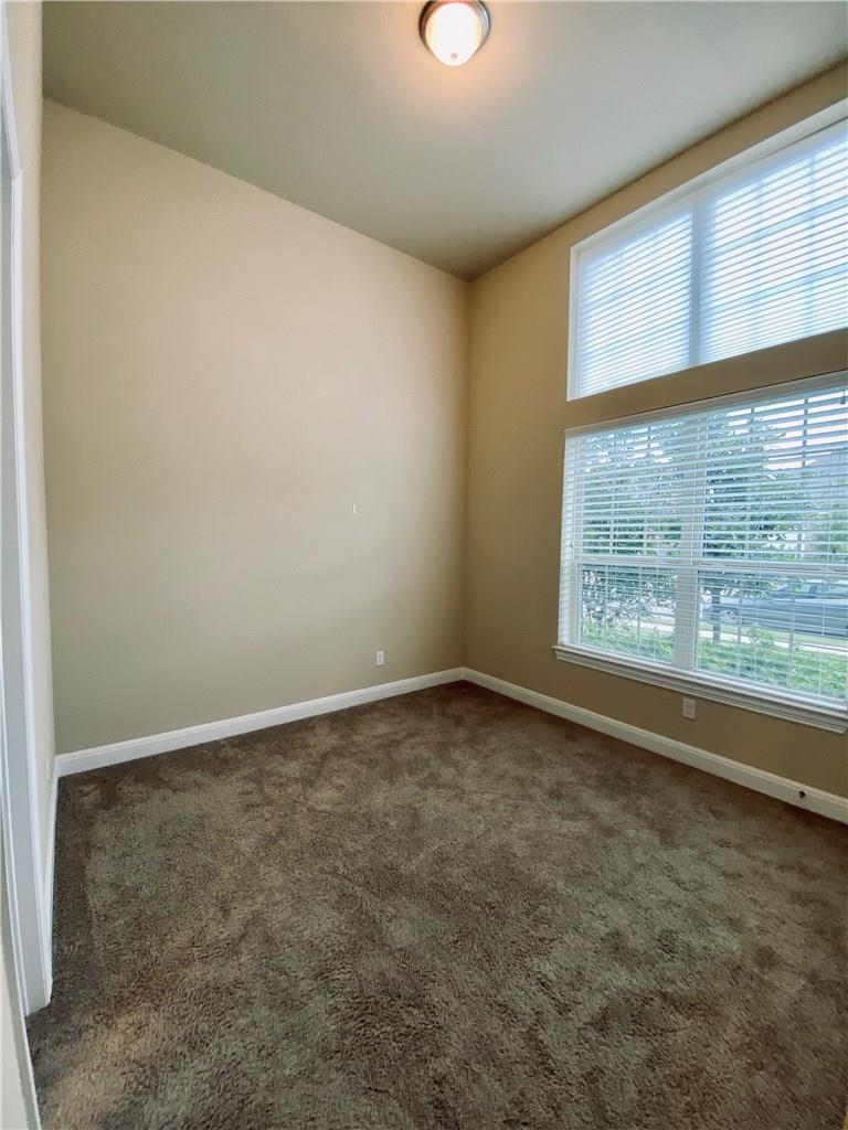 821 Richardson Ln Property Photo 18