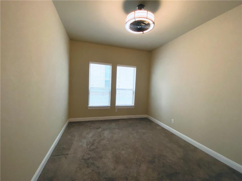 821 Richardson Ln Property Photo 24