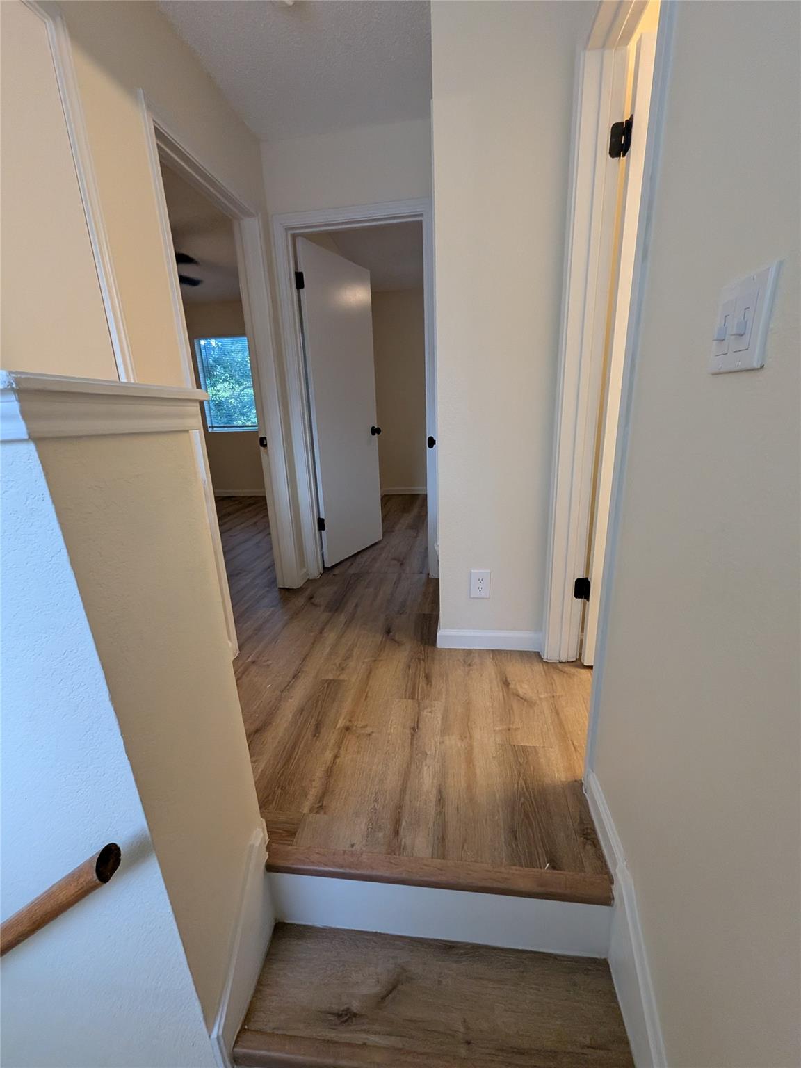 13303 Lyndhurst St #b Property Photo 10