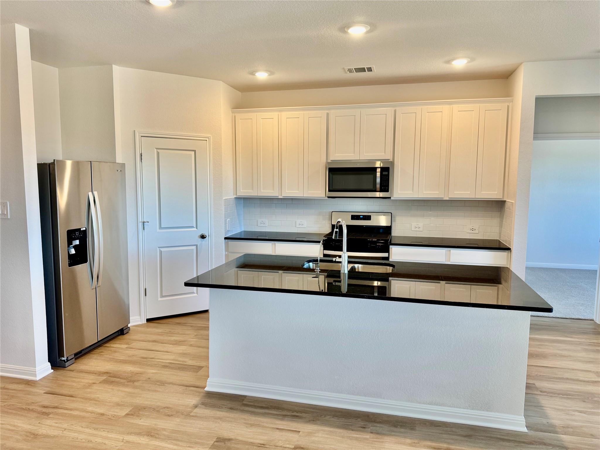 3528347 Property Photo 2