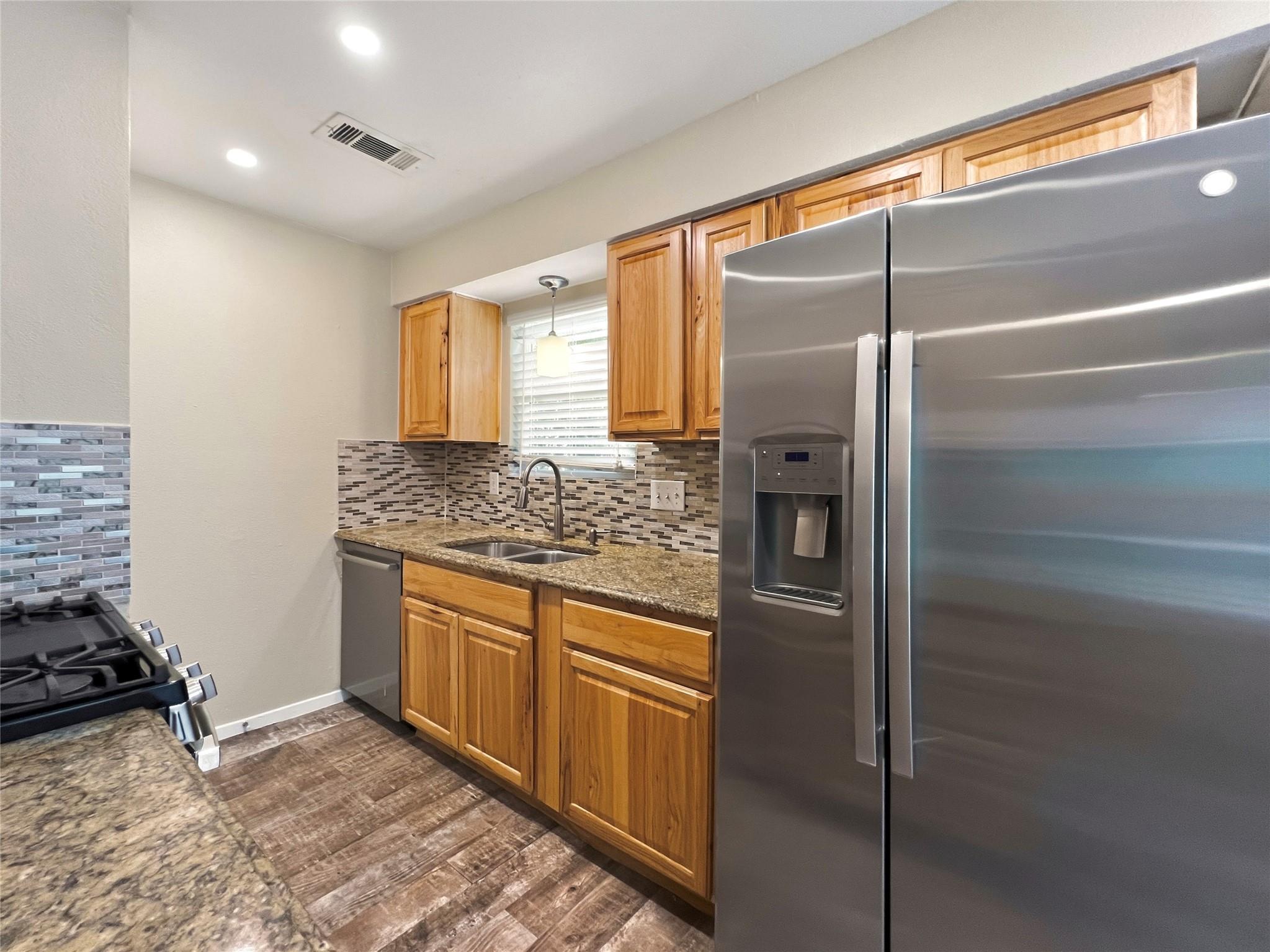 6605 Clubway Ln Property Photo 9