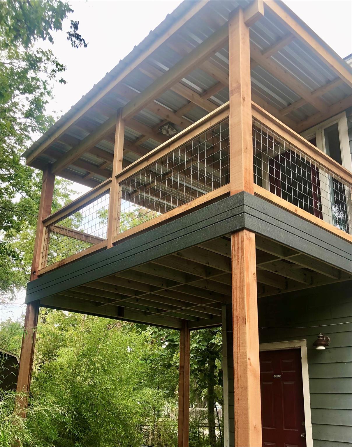 1109 Brentwood St Property Photo 8