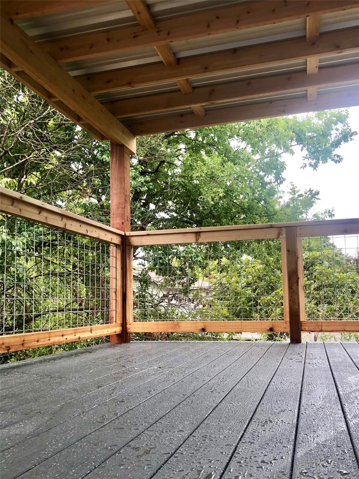 1109 Brentwood St Property Photo 9