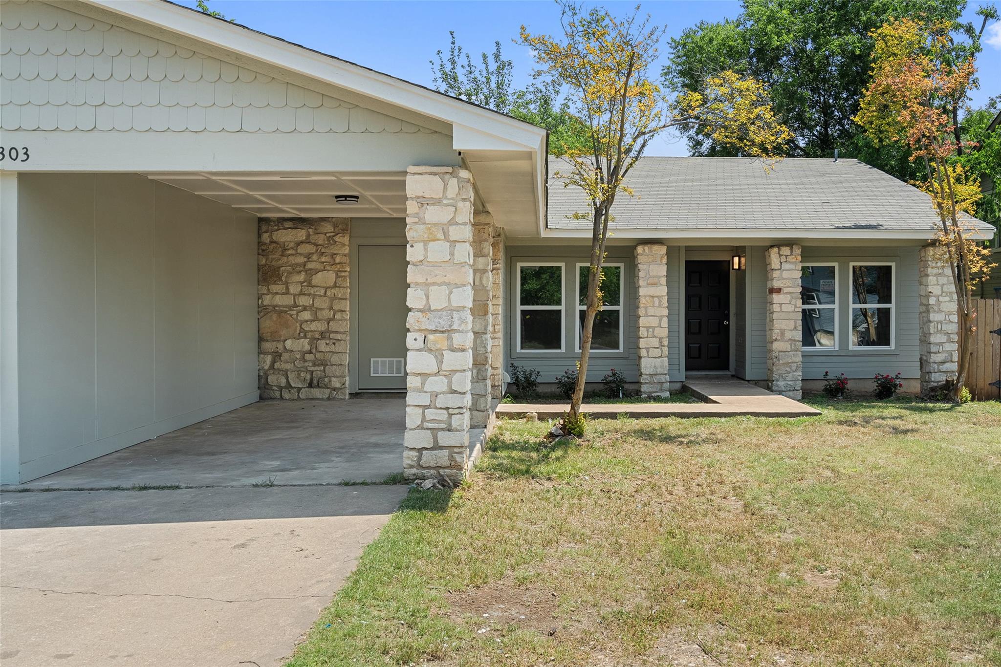 5303 Woodland Oaks Ct B Property Photo
