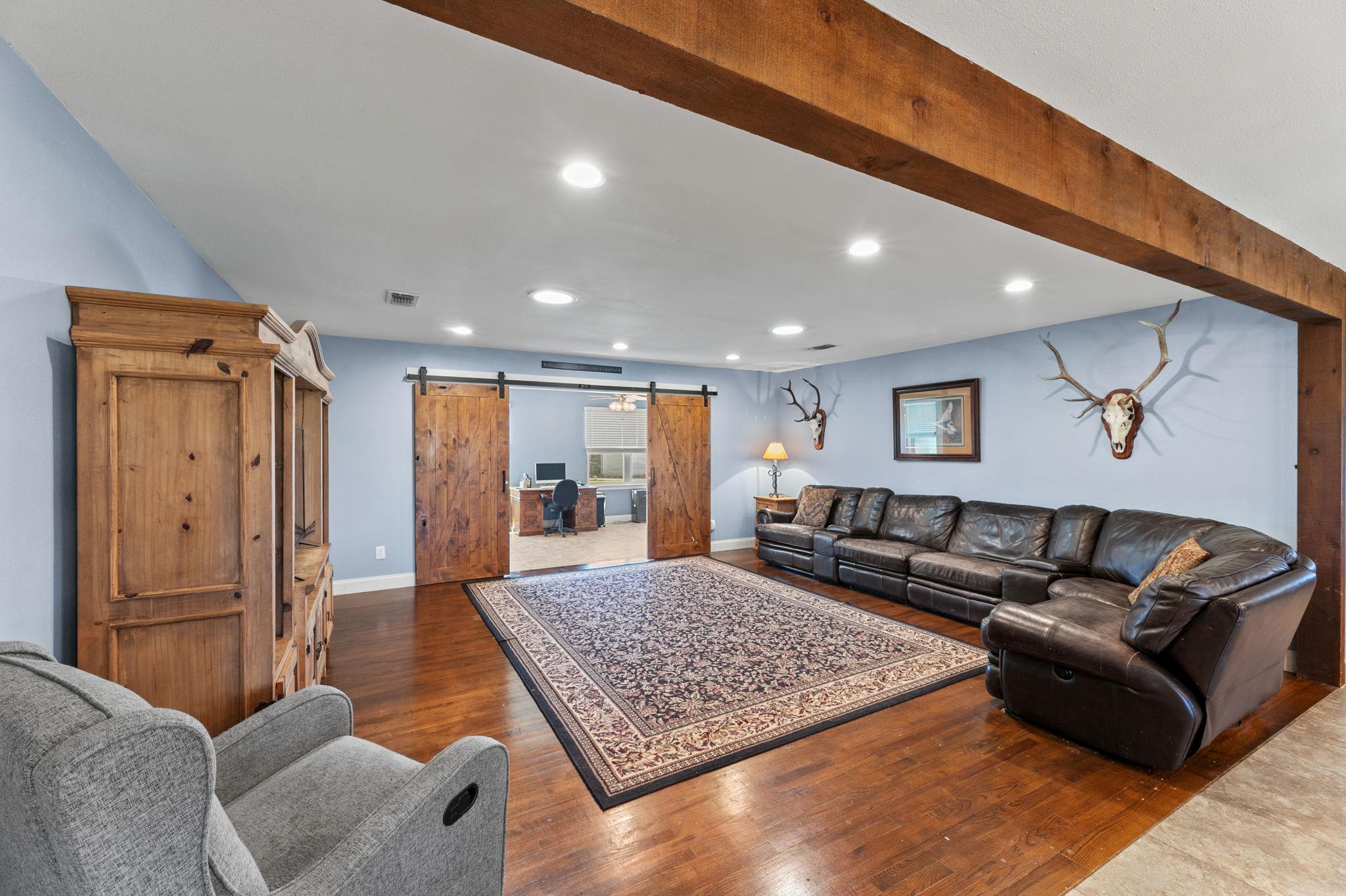 5800 Curran Dr Property Photo 13