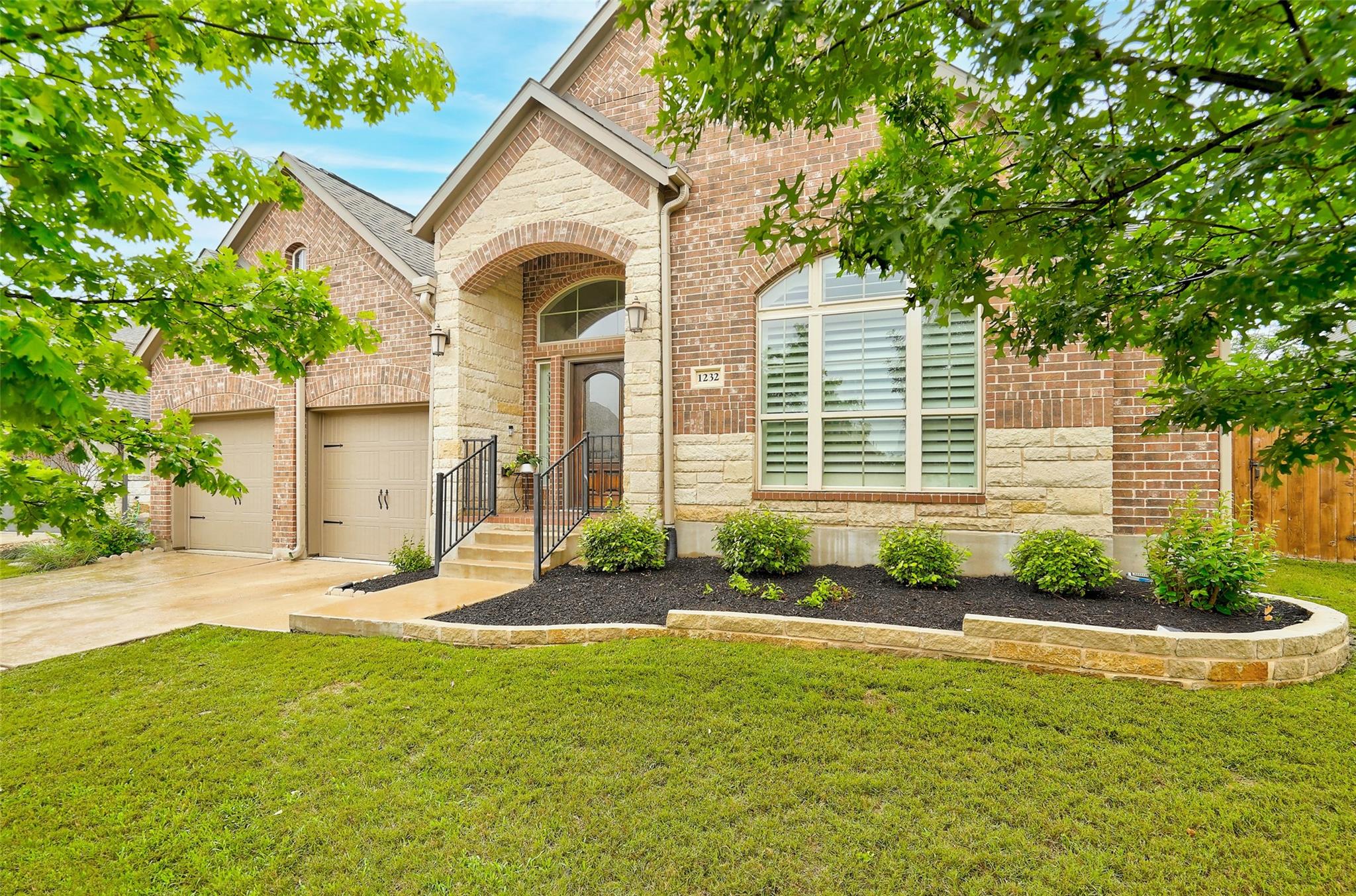 1232 Lakeside Ranch Rd Property Photo