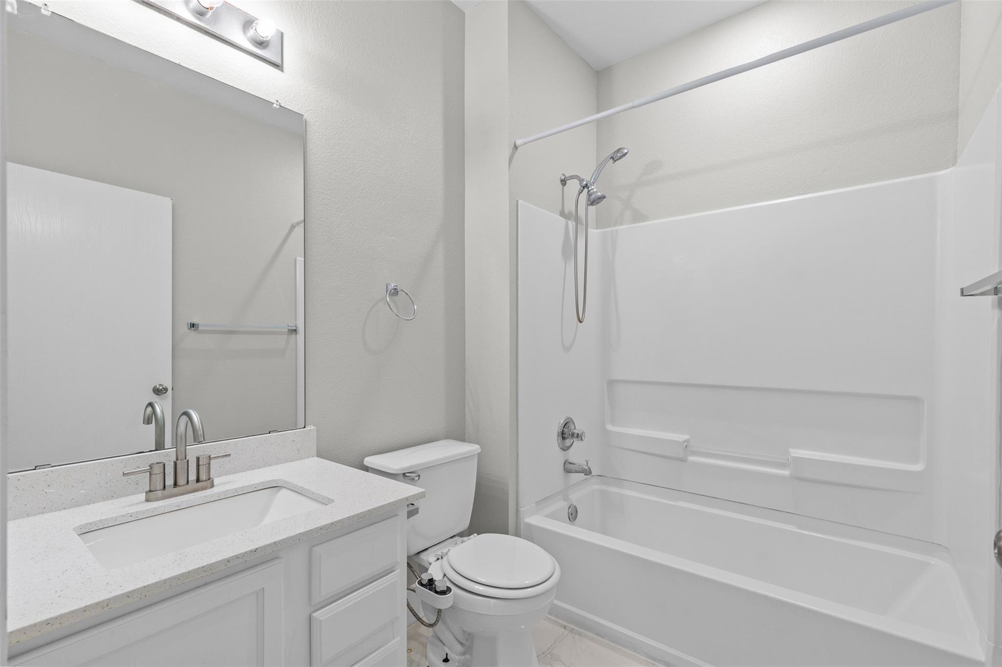5501 S Hearsey Dr Property Photo 13