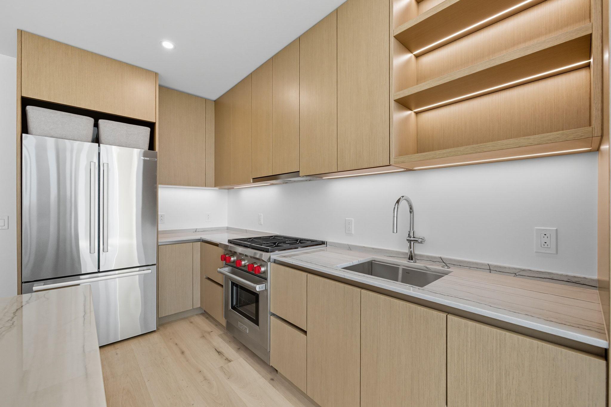 610 Davis St #2803 Property Photo 4