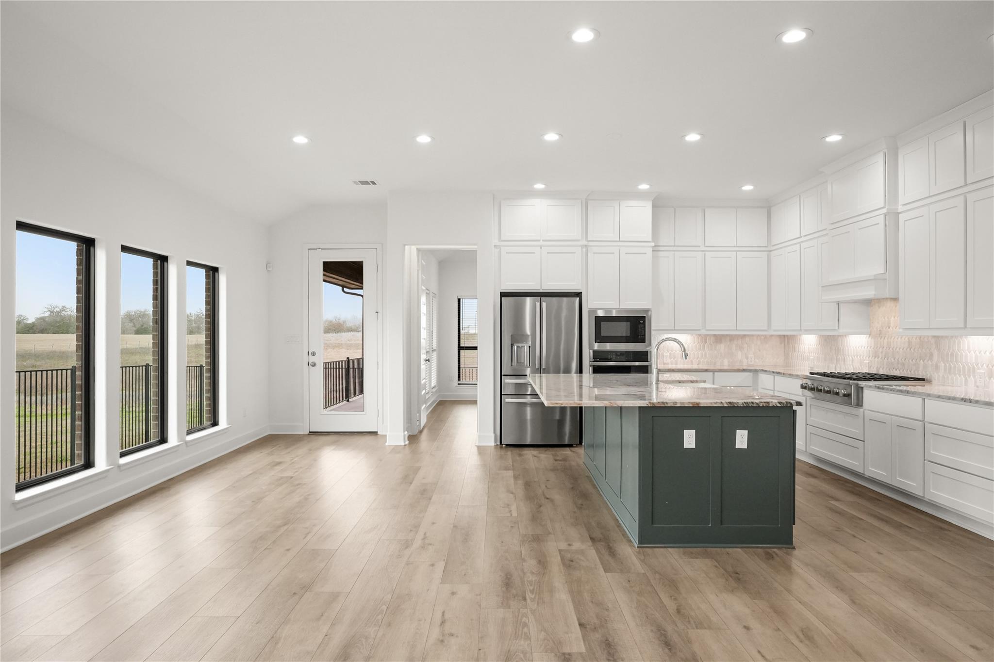 135 Plumbago Loop Property Photo 8