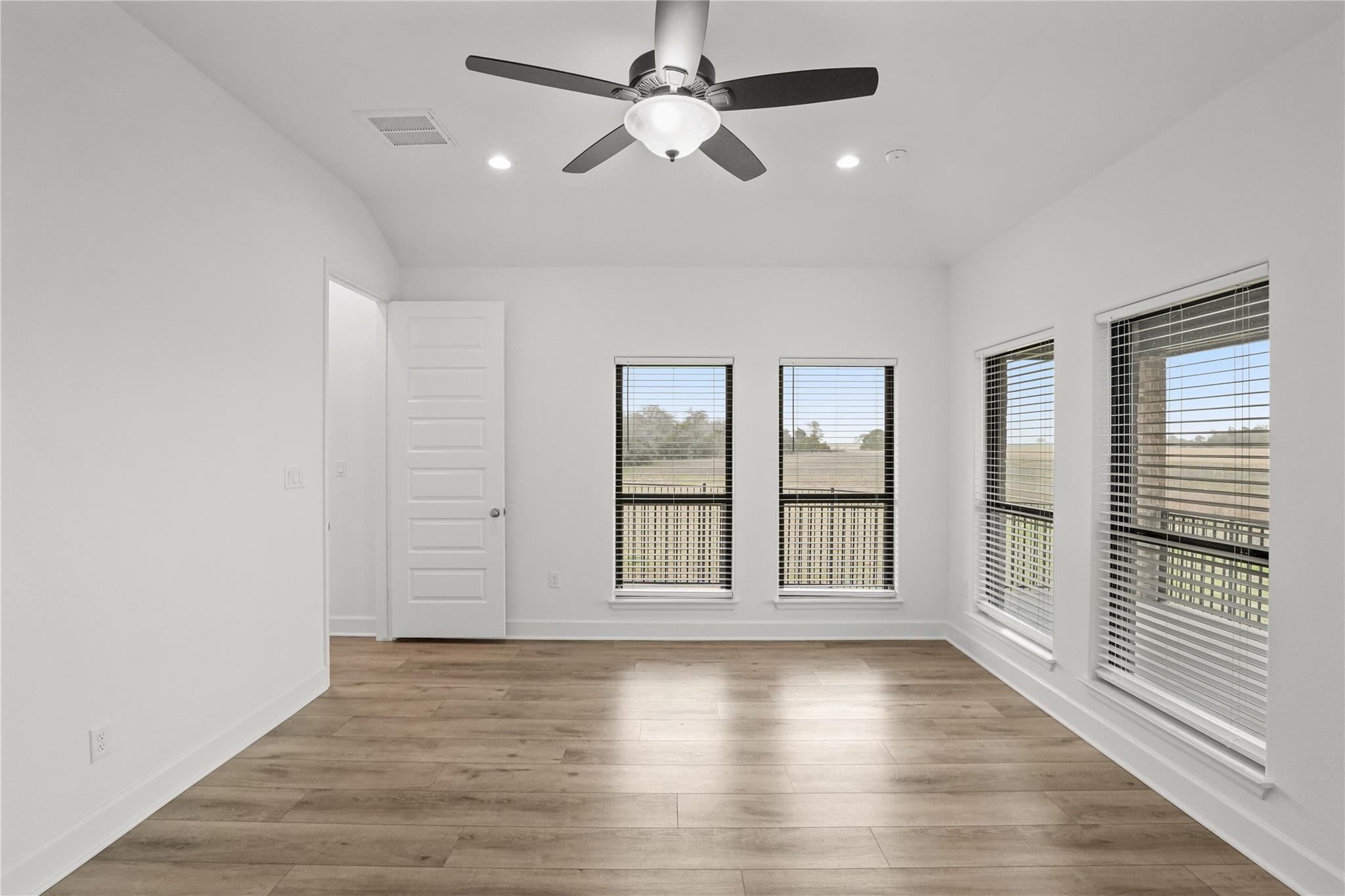 135 Plumbago Loop Property Photo 18