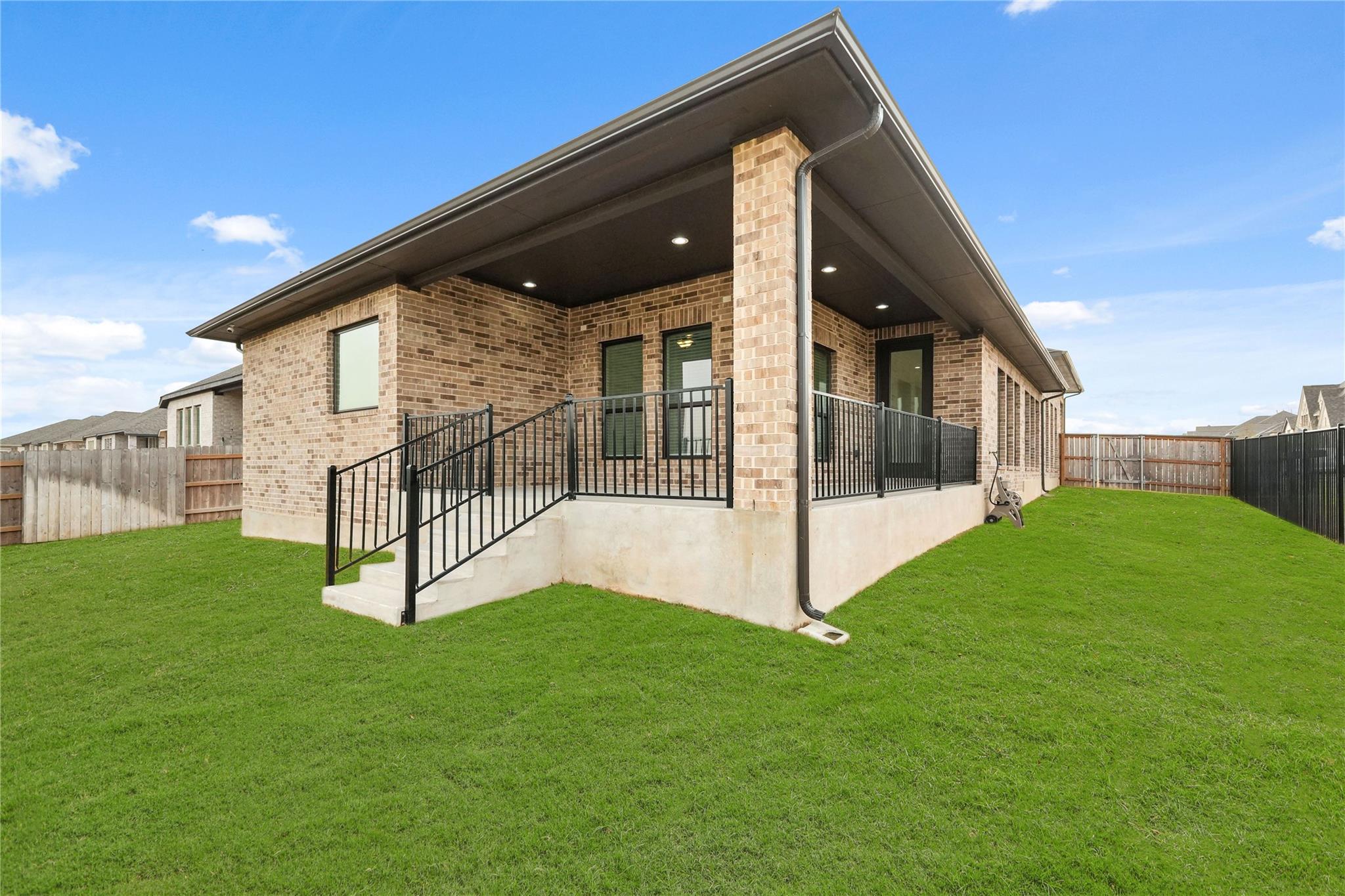 135 Plumbago Loop Property Photo 23