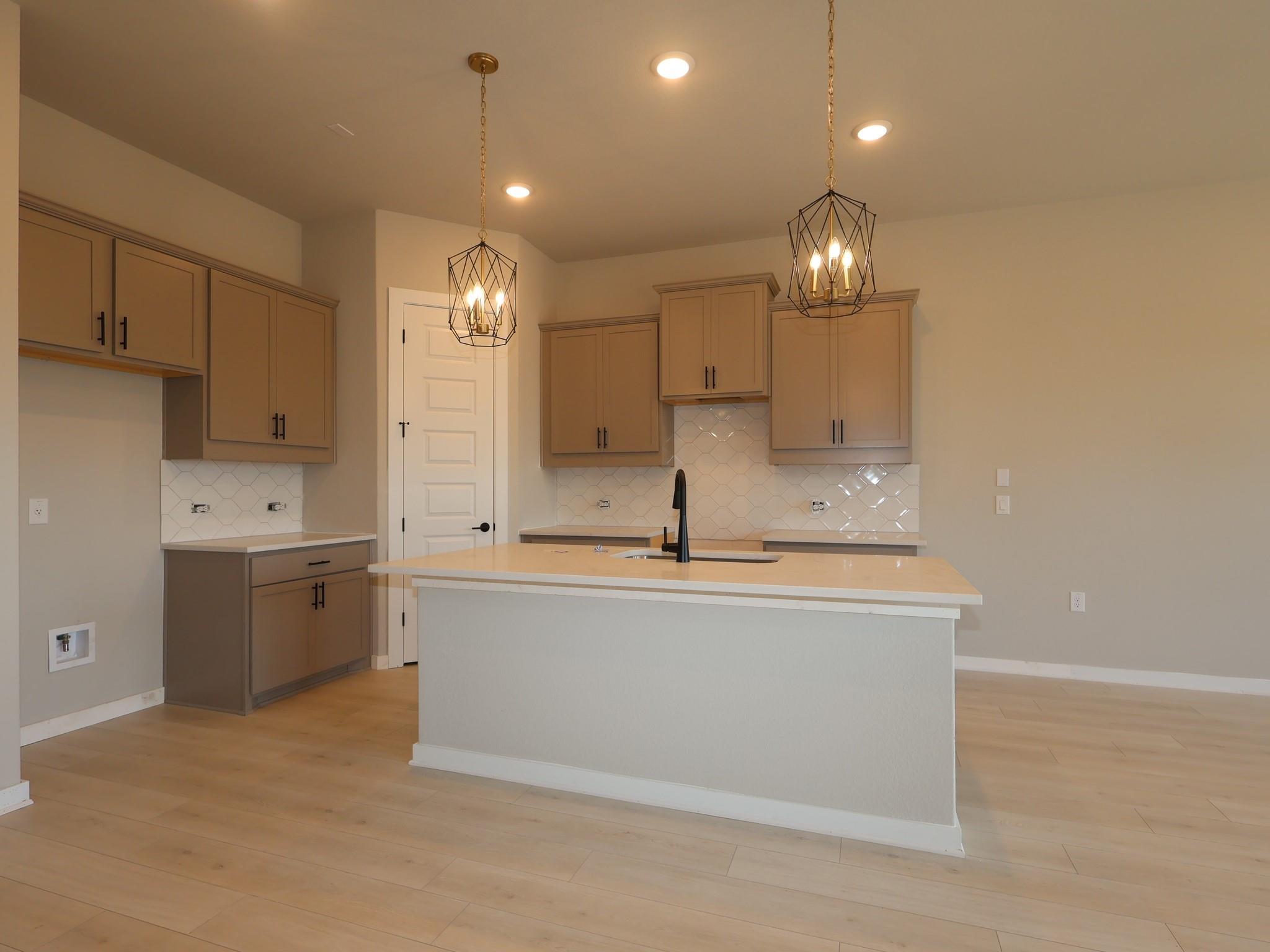 275 Callahan Loop Property Photo 6