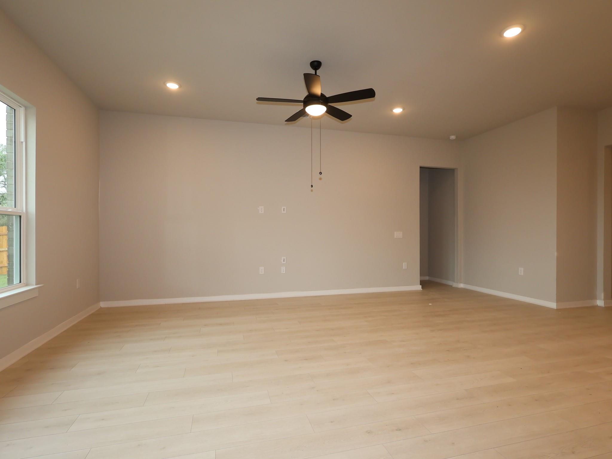 275 Callahan Loop Property Photo 9