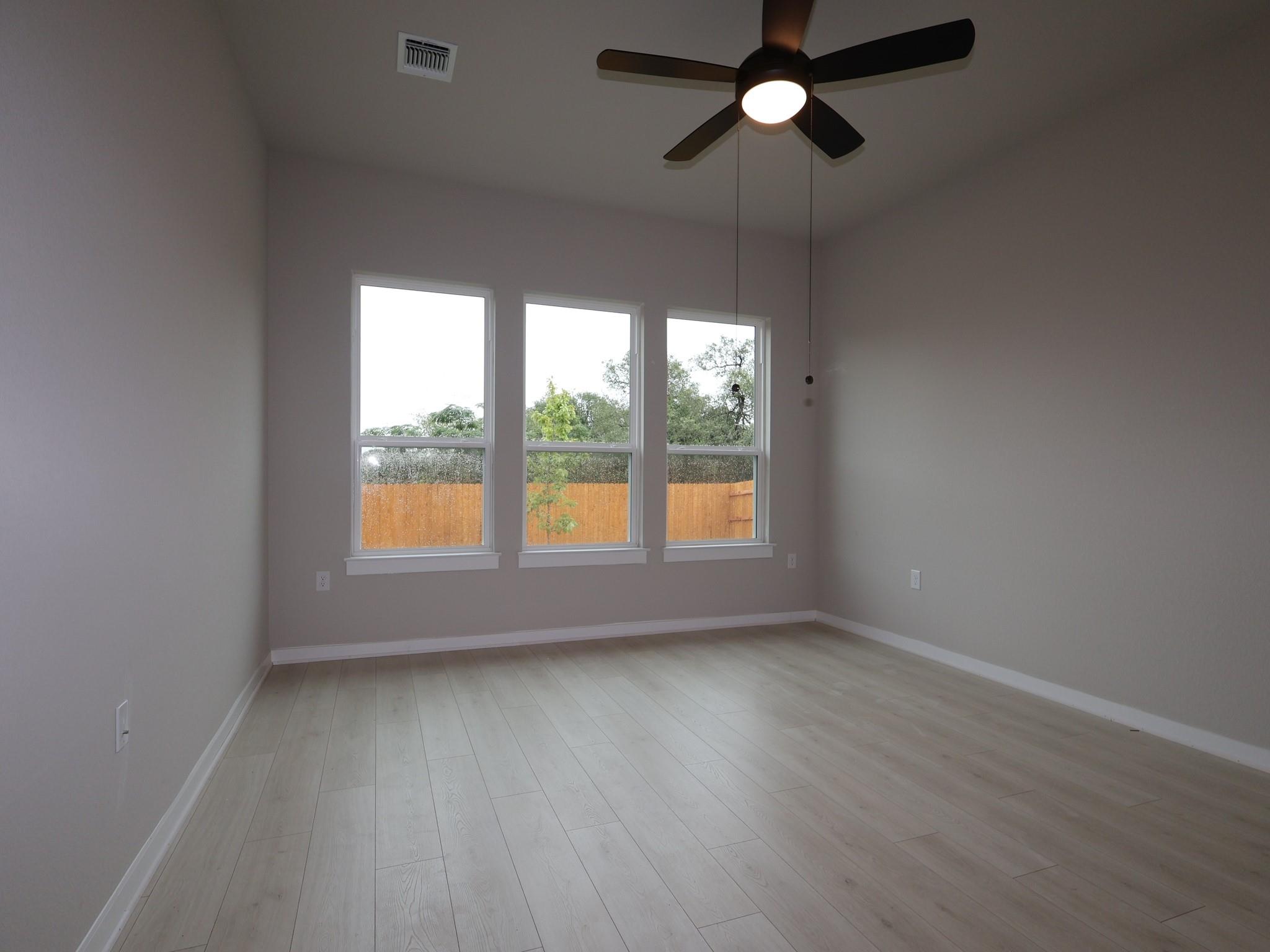 275 Callahan Loop Property Photo 10