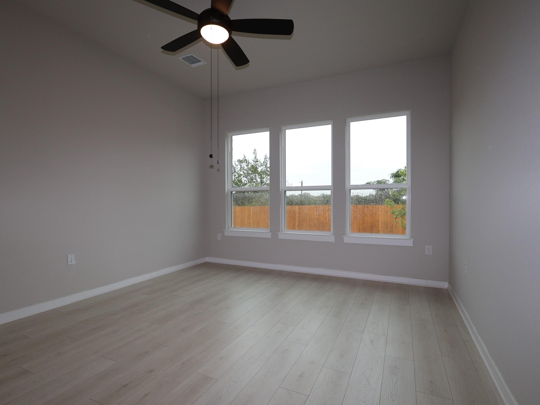 275 Callahan Loop Property Photo 11
