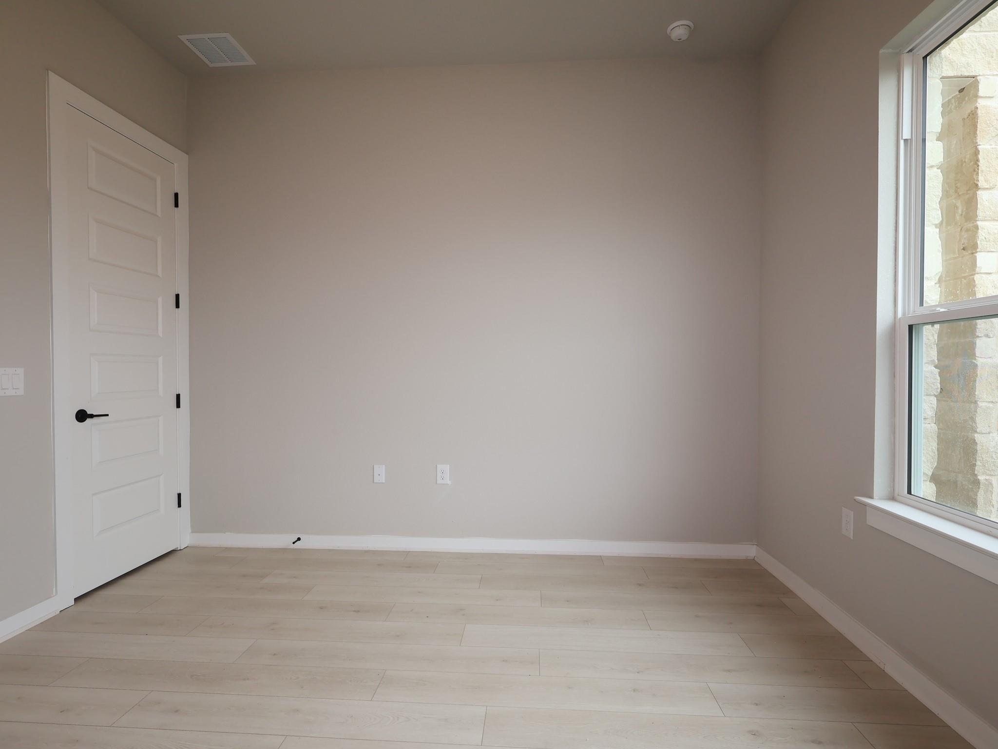 275 Callahan Loop Property Photo 14
